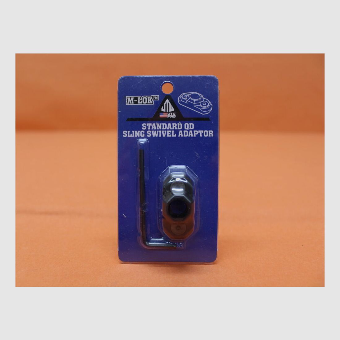 UTG - Leapers UTG PRO M-LOK Adaptateur de boucle de sangle (TLUSW001) pour boucle de sangle QD standard à bouton-poussoir, image 1 sur 3