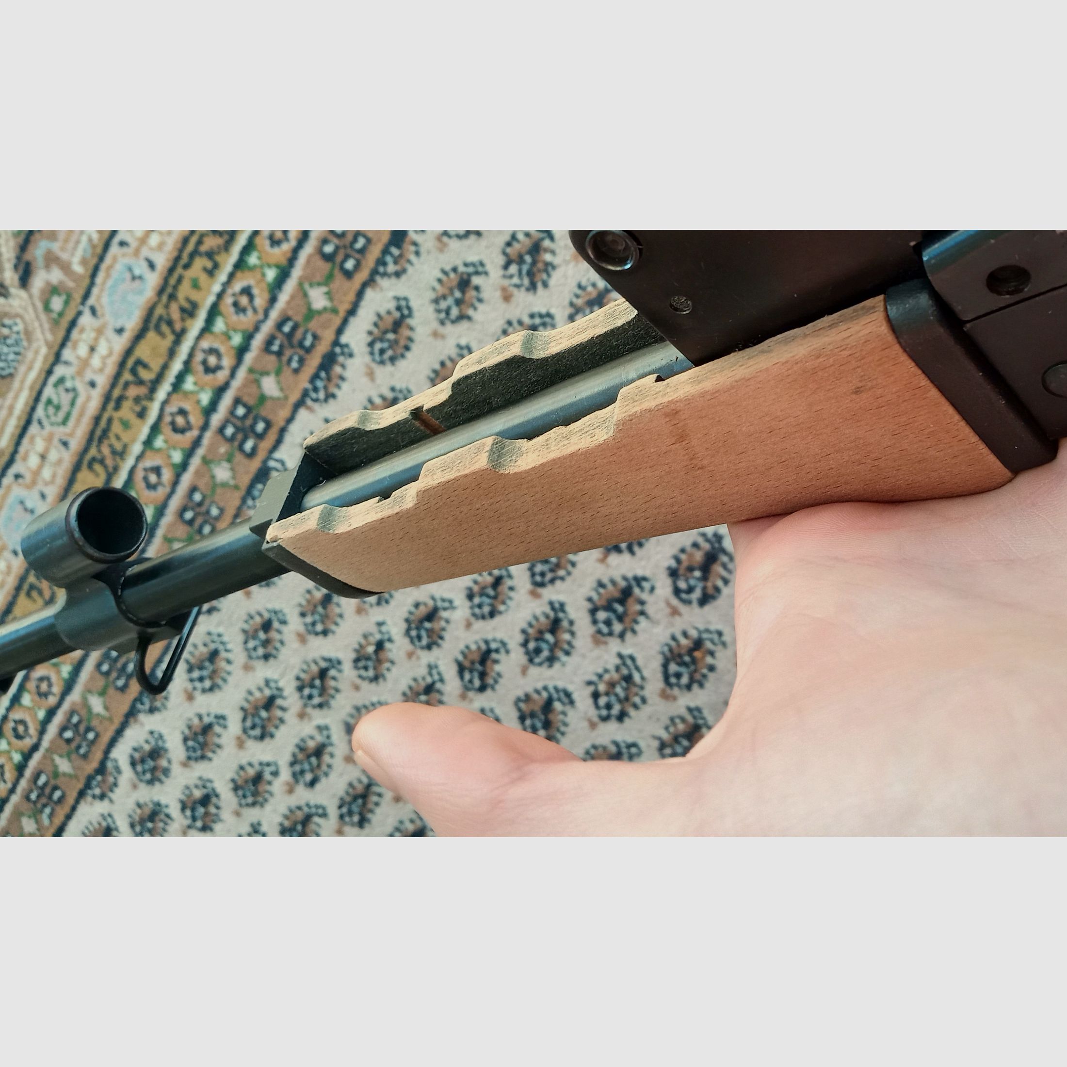 Original AK47 (nicht AKM!) unterer Holz Handschutz aus Buche / Eingepasst für GSG Cybergun Co2 AK47 (China-Yunker)