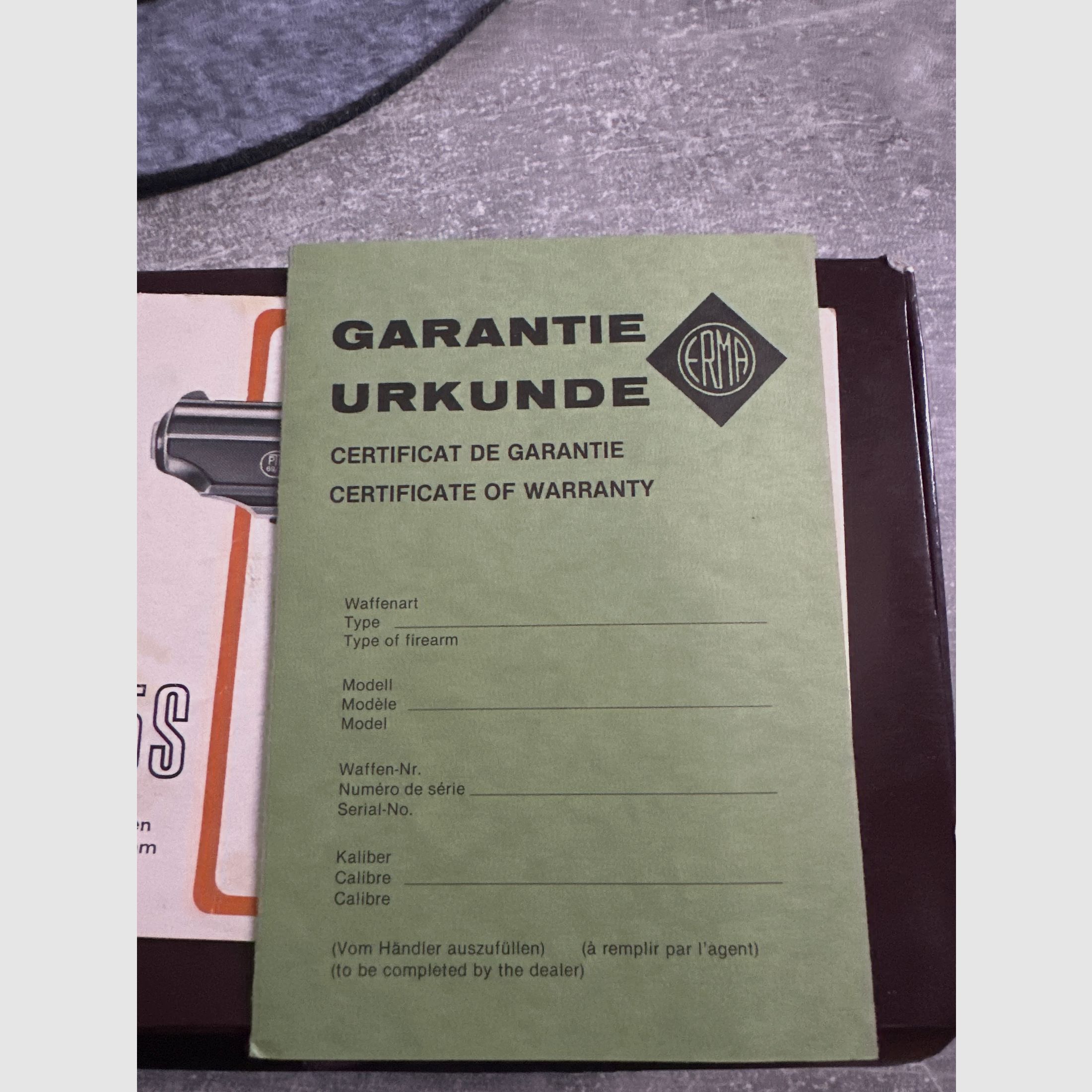 Pistole ERMA Werke Mod. EGP 75 S cal. 8 mm K . Komplett Set