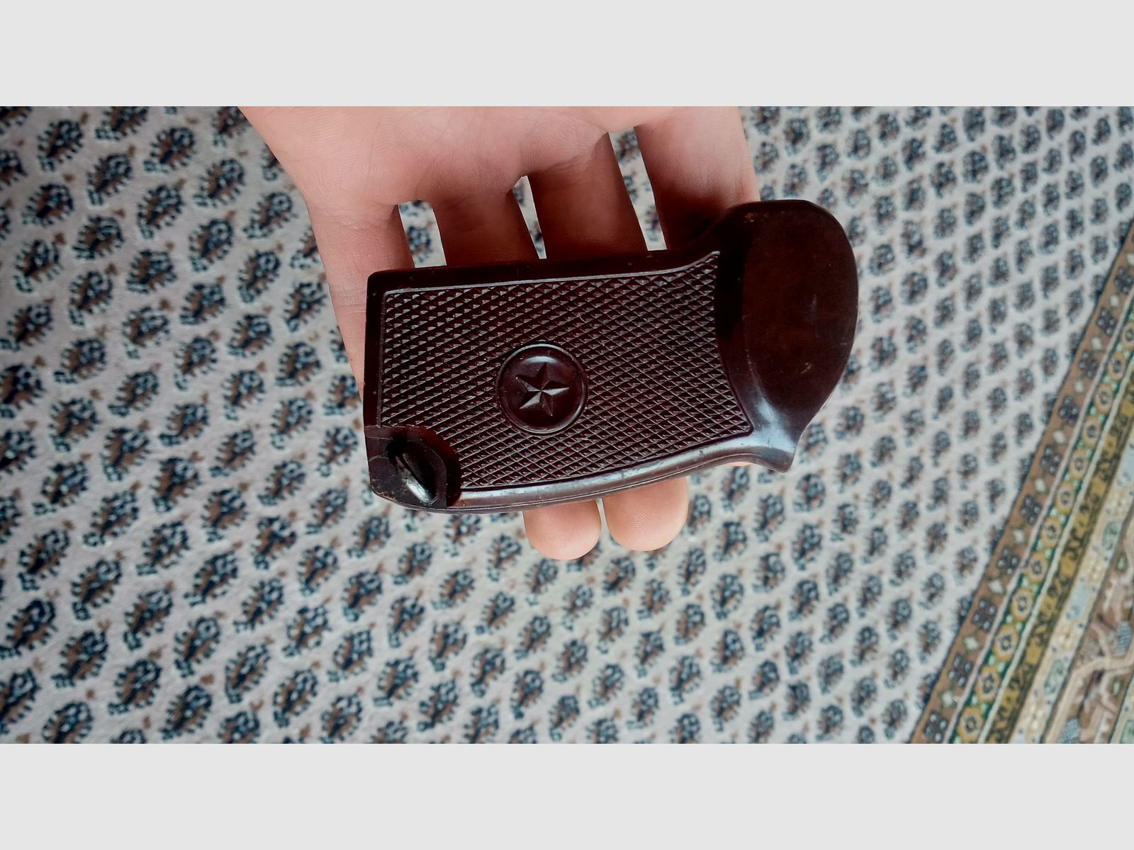 Griffschalen voor 9x18 Makarov PM fijnste Sovjet Bakeliet