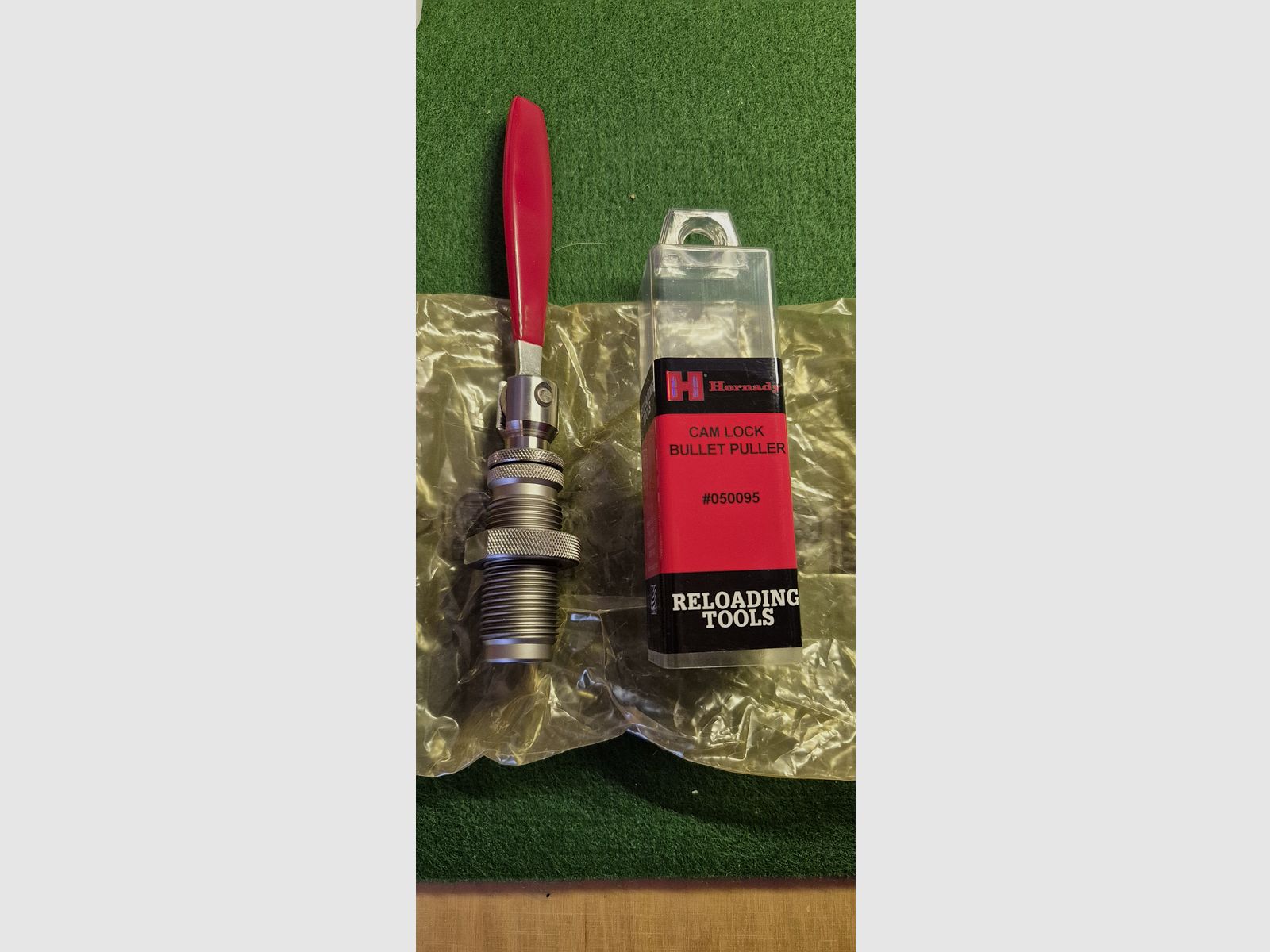 Hornady bullet puller without collet / Hornady primer ejection die
