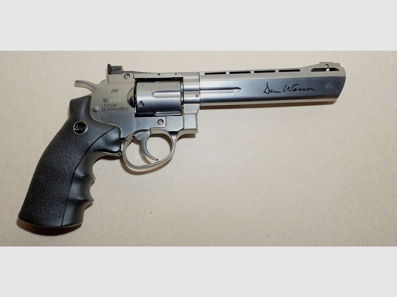 Dan Wesson 6" Revolver 4,5 mm Stahl BB Co2 Silber (P18)