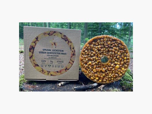 Wildlutscher sweet lick stone with roasted corn
