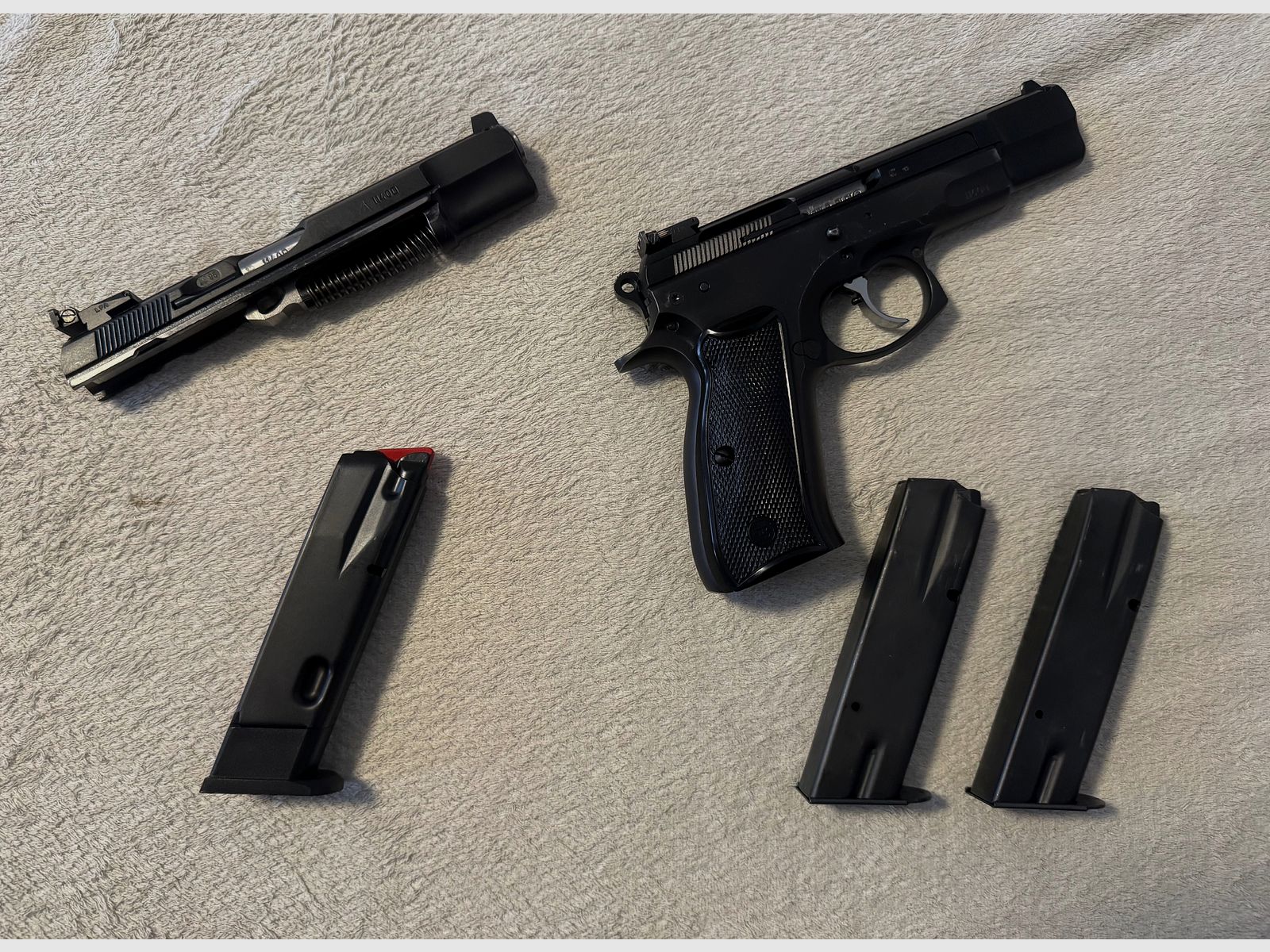 CZ75 with quick-change system
