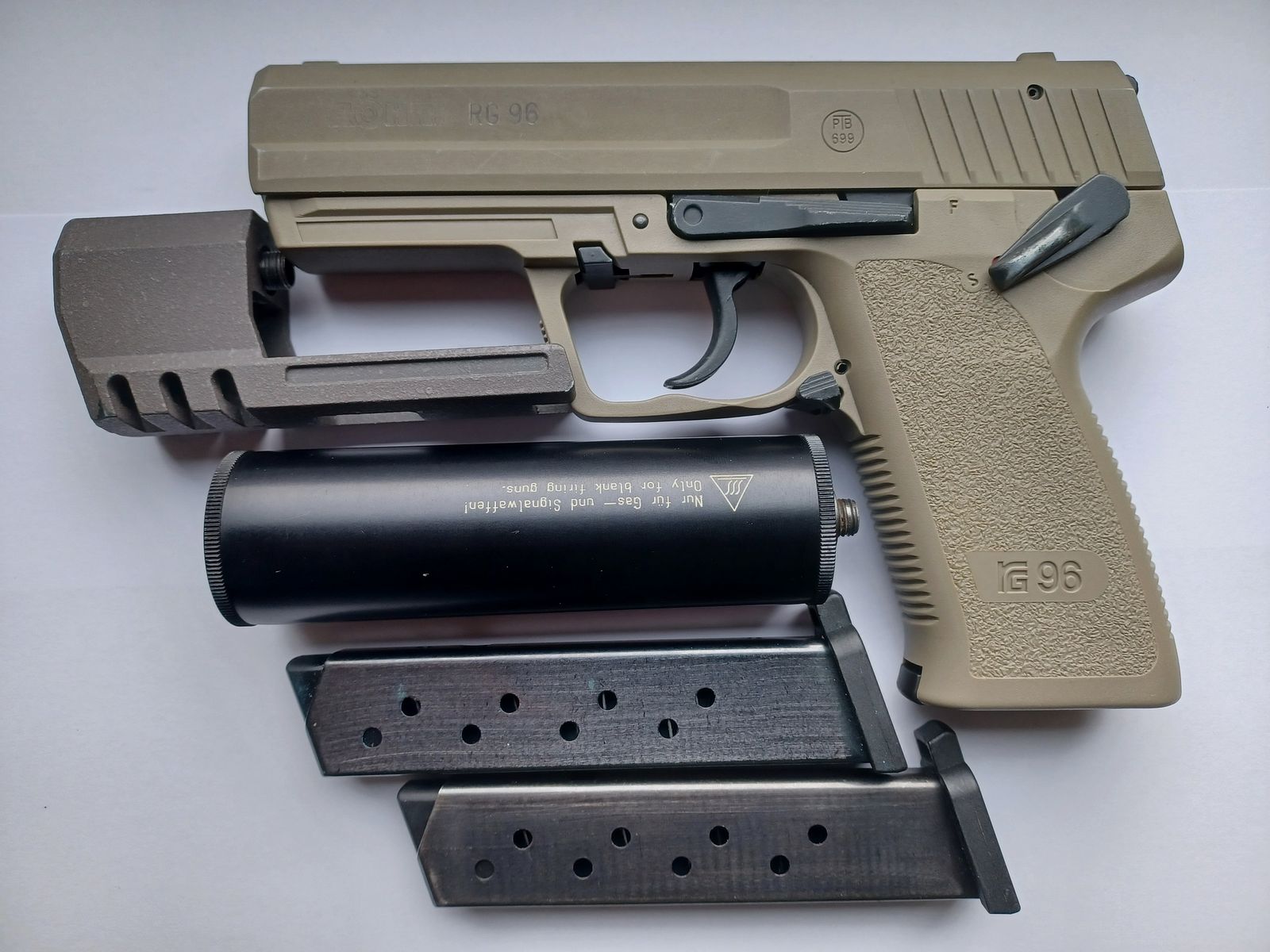 Röhm RG96 ICON GREY cal. 9mm P.A.K.