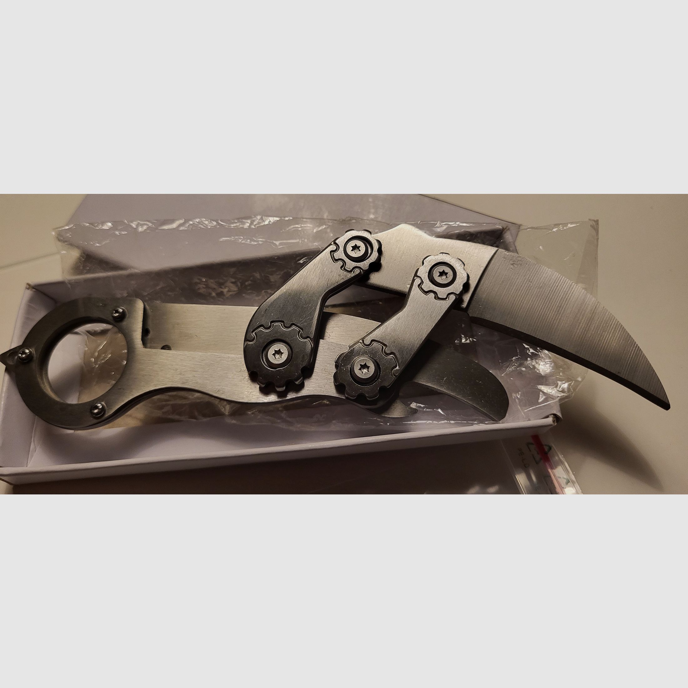 Pocket knife NEW!!! 2 pieces TOP!!!