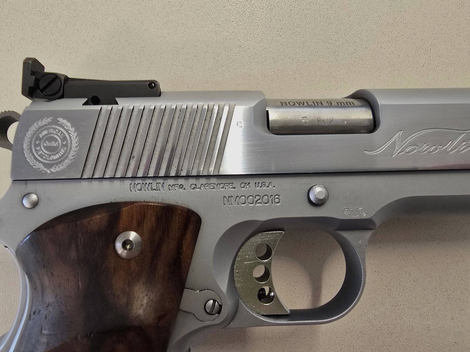 Nowlin Crusader 9mm 1911 – Custom Competition-Pistole – Sehr gepflegt mit Koffer & Zubehör