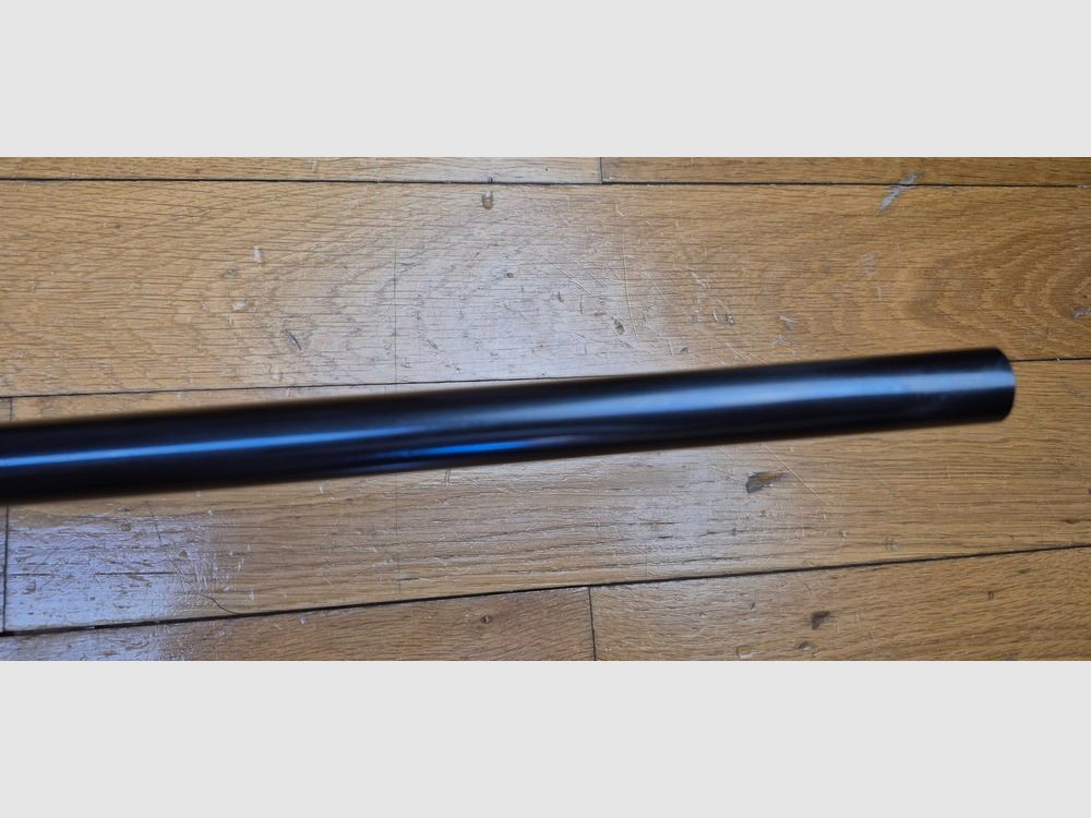 Muy bonito y poco común revólver 1873 "AMERICAN BUNTLINE" – Cal. .44 WCF (.44-40) – Cañón de 18" (46 cm !) – Culata desmontable de madera y latón – Fabricación de Uberti de 1972 – Mecánica impecable – Muy buen estado estético – TBE/TBE+, imagen 14 de 39