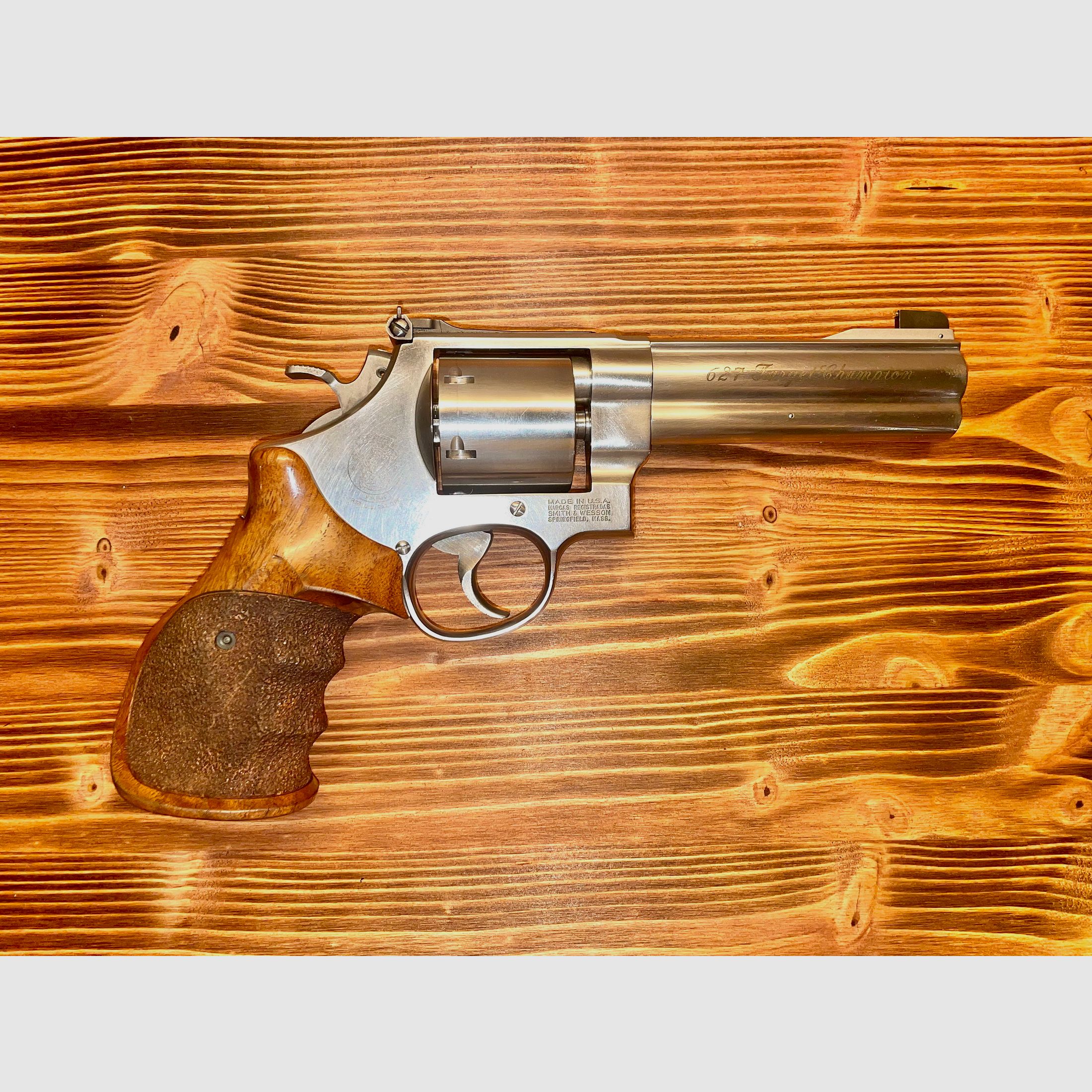Smith & Wesson .357 Magnum 627 Ziel Champion