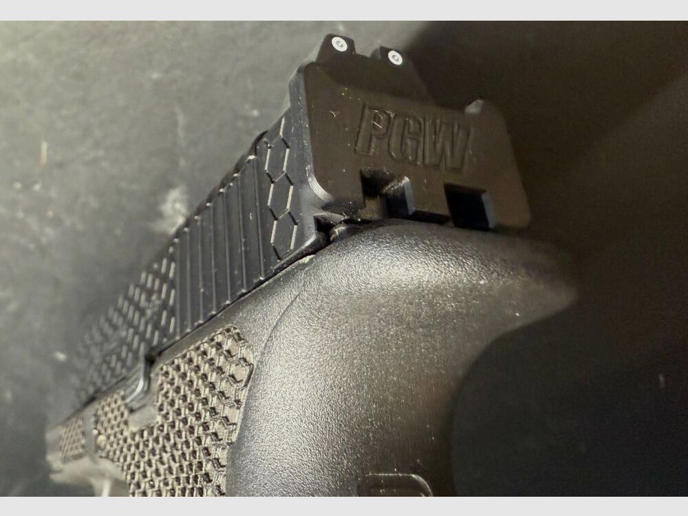 Glock Custom Peterssen Gunworks Glock Pistole 45 MOS / FS / SD Hexagon