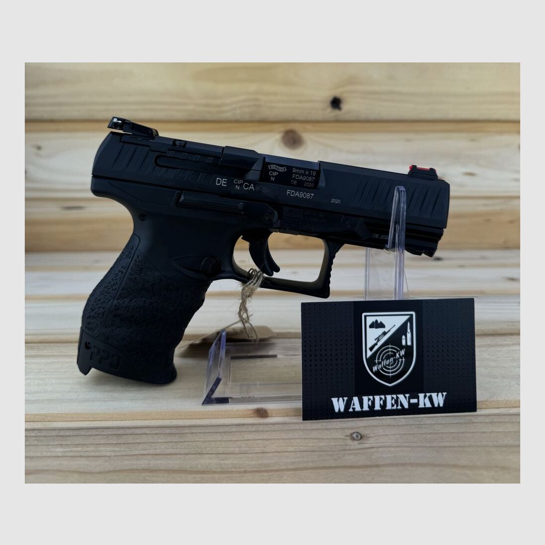 Arme de démonstration Carl Walther pistolet semi-automatique PPQ M2 9x19 9mm Luger 15R/17R 9mmLuger