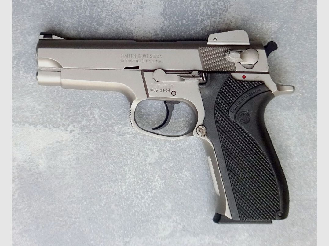 SMITH & WESSON	 Mod. 5906