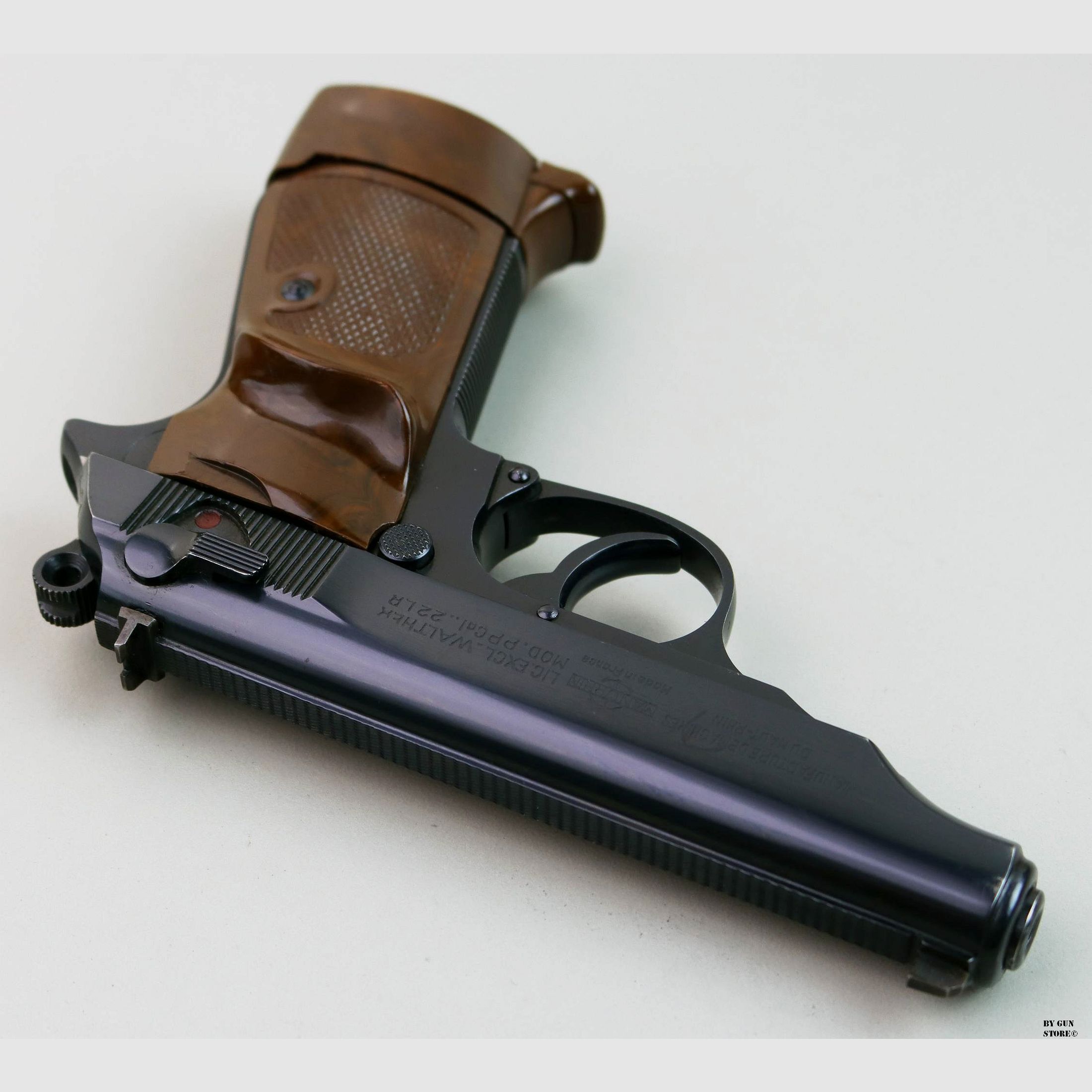 Pistola Manurhin mod. PP cal. .22 l.r. “REV. J.V. ASTROM-BJURTJARN” matr. 25091LR, immagine 5 di 12