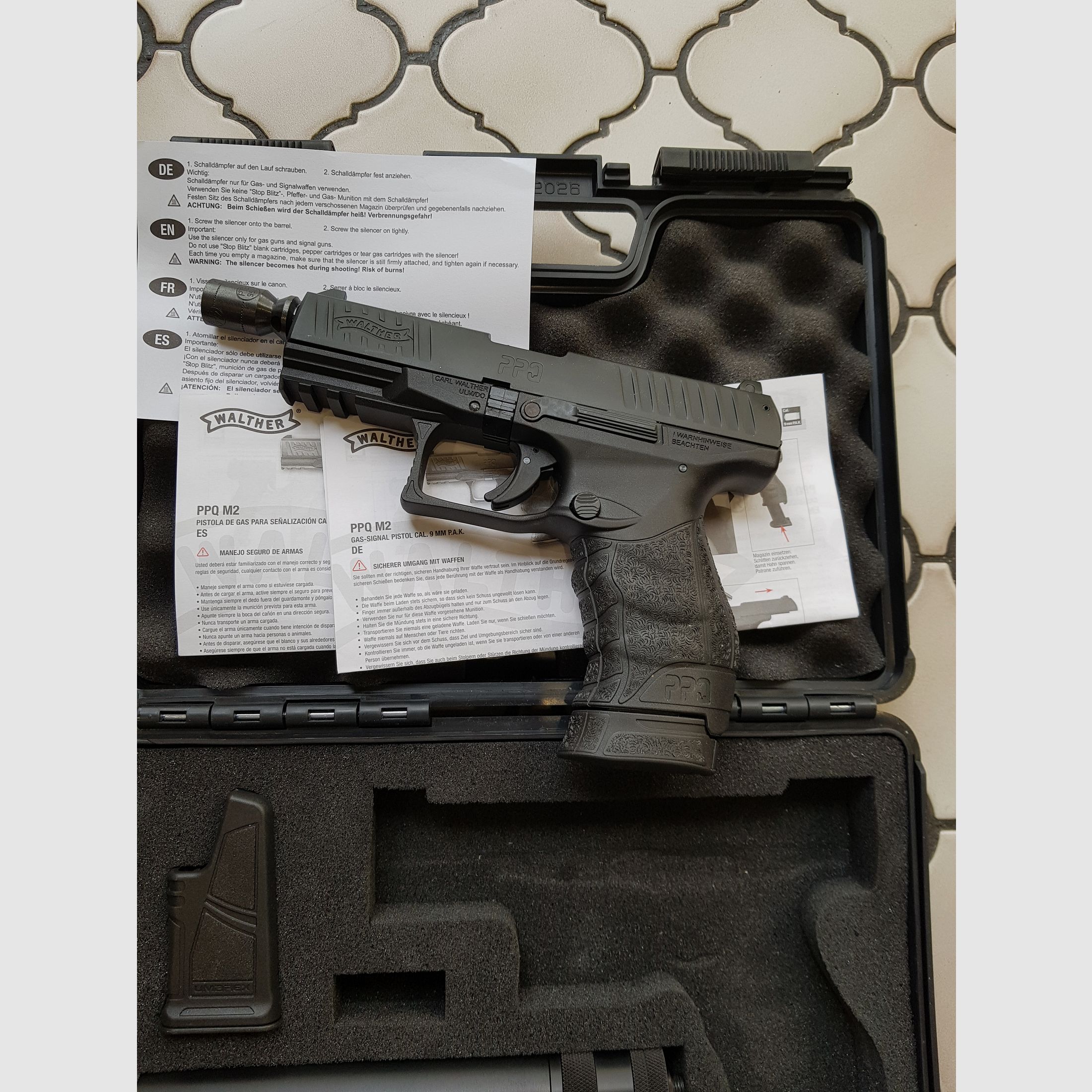 Walther PPQ M2 BLK Navy Kit PAK, Neu und unbeschossen. 