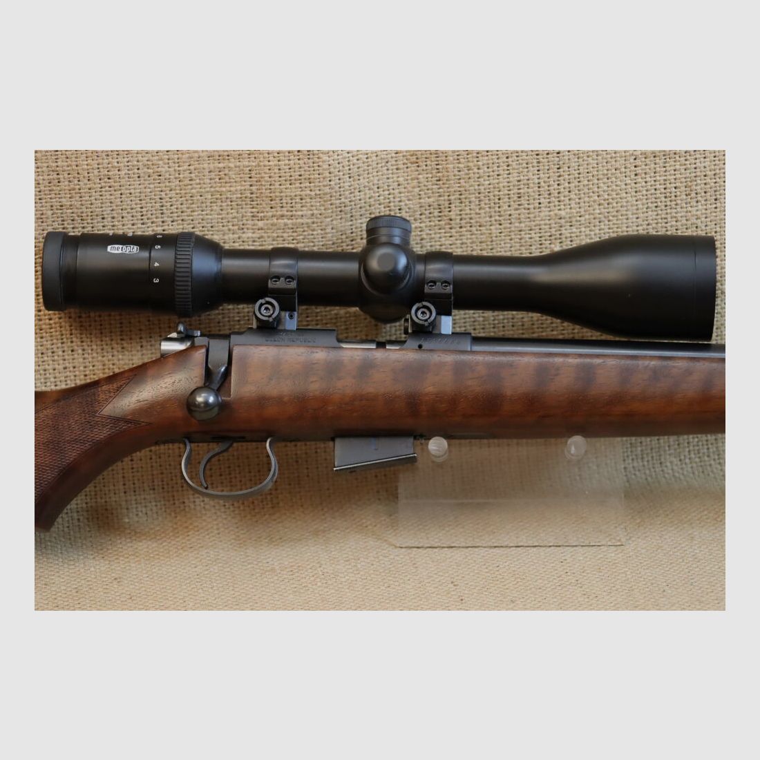CZ Mod. 452-2E American Kal. .17HMR, inkl. Meopta Artemis mit Leuchabsehen.
