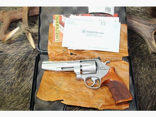 Smith & Wesson 627-2 Performance Center 5" in super Zustand .357Mag