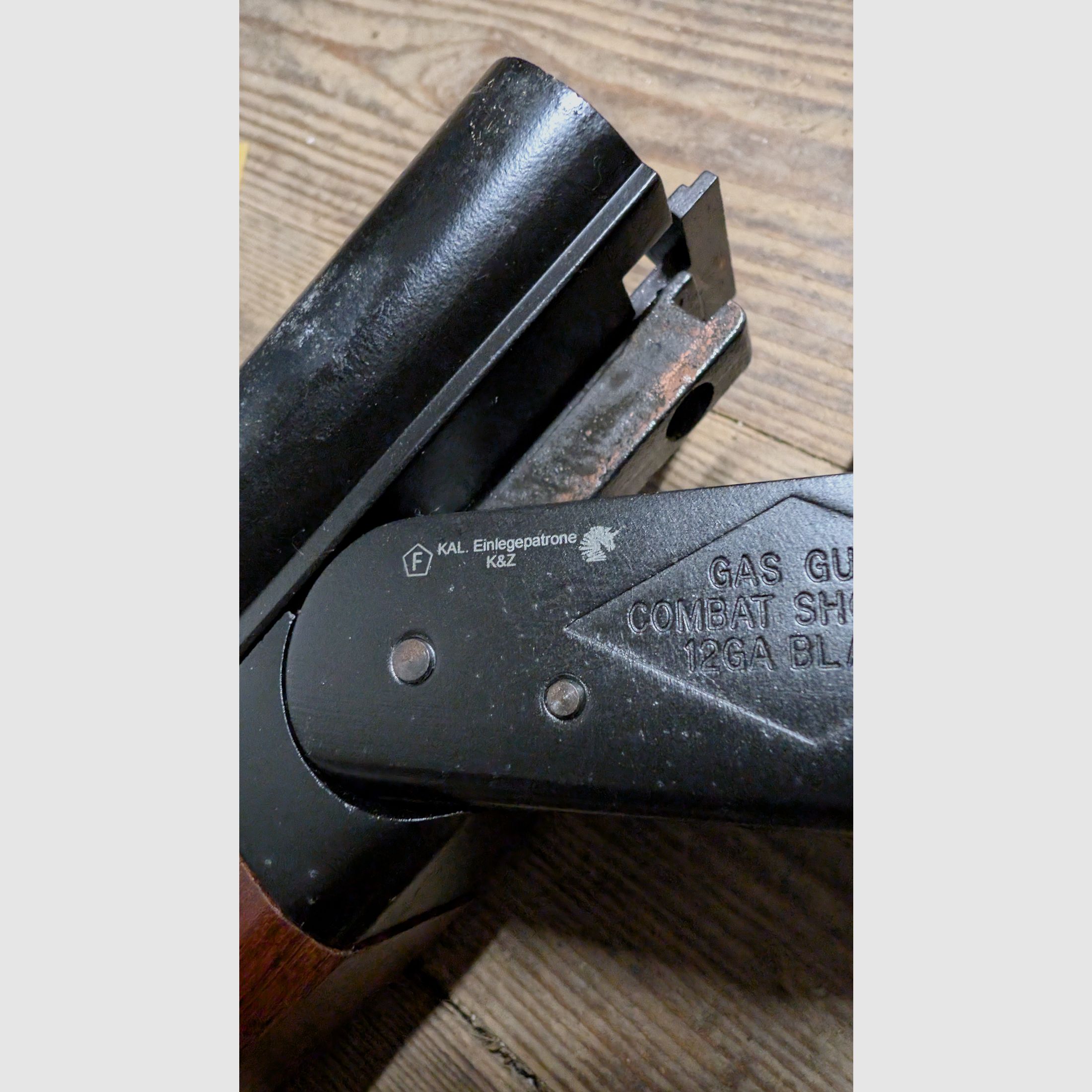 Airsoft double-barrel shotgun