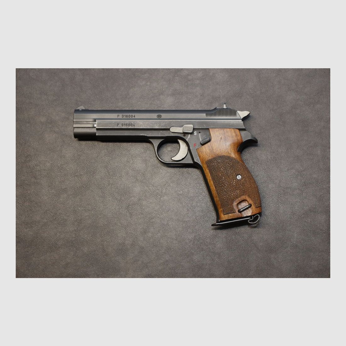 SIG P 210