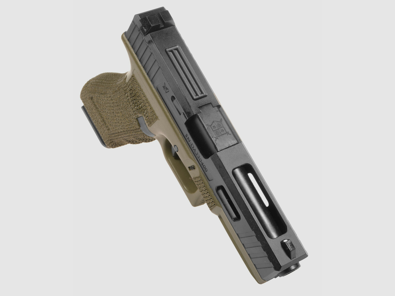 P02 GBB Airsoft Pistole in Oliv | Delta Armory