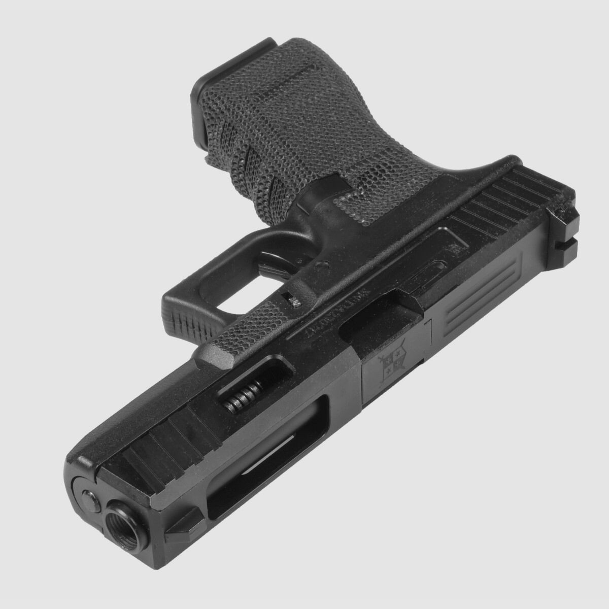 P02 GBB Airsoft Pistole in Schwarz | Delta Armory