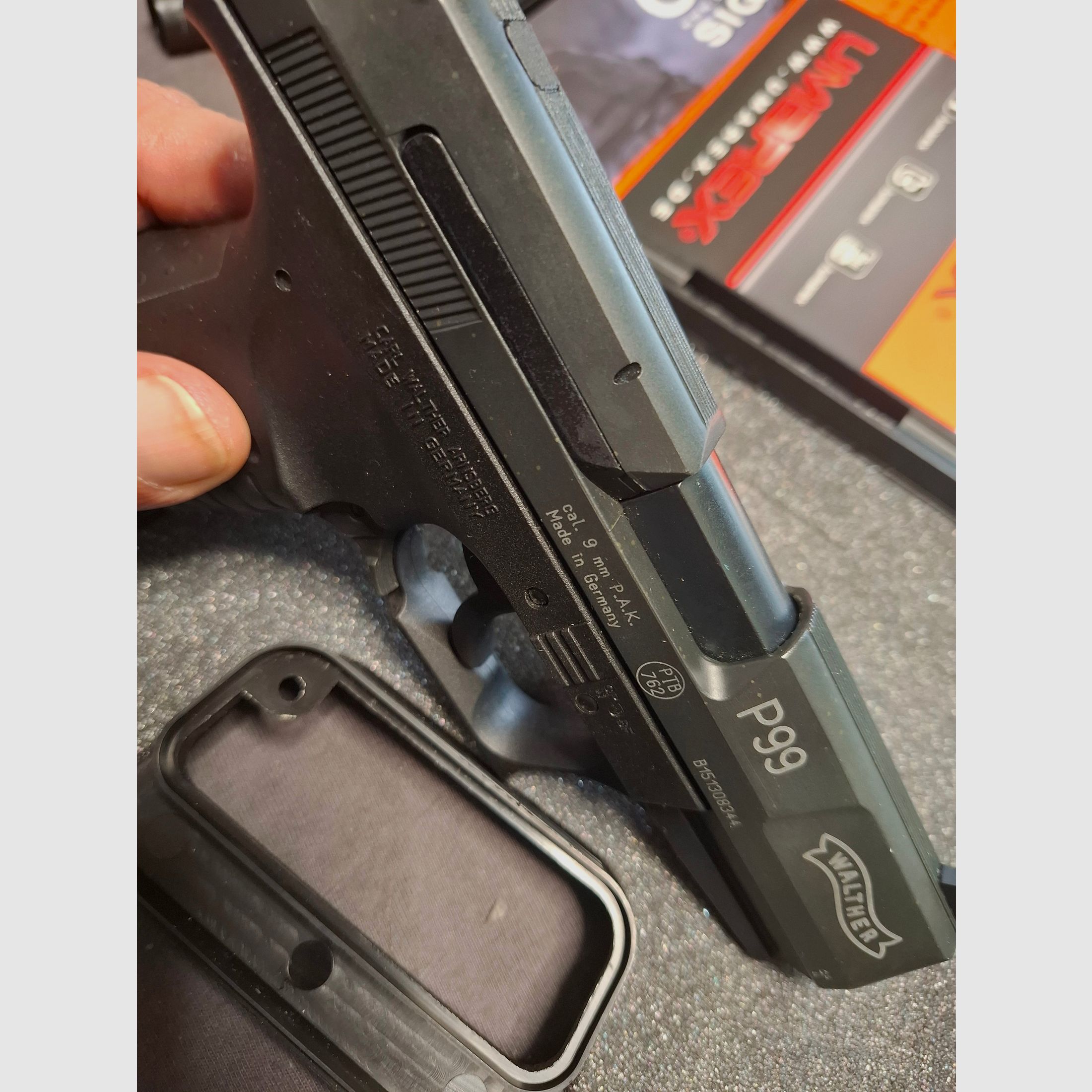 Walther P99  PTB 762  9mm P.A.K.  " NEU"