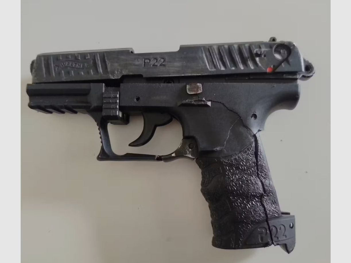 Walther P22 blank gun defective