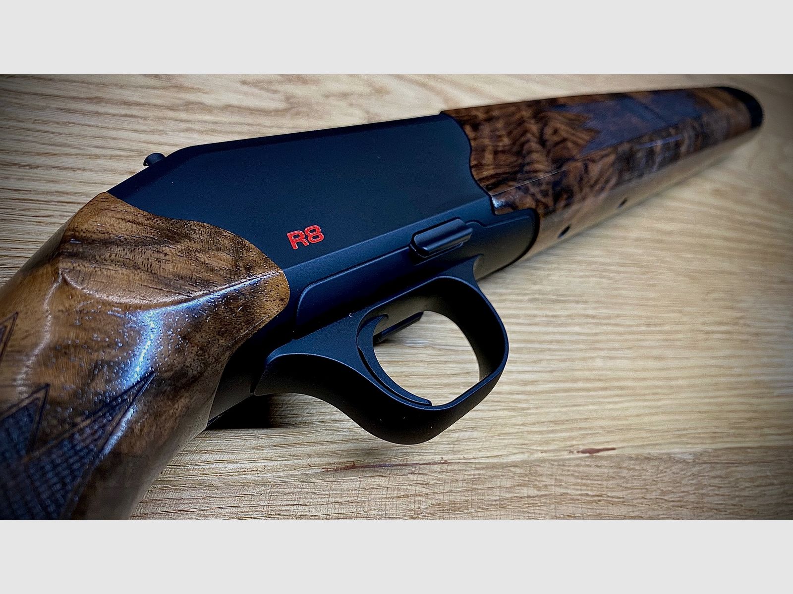 Blaser R8 Safari Schaft mit Gehäuse-System / HK7 / rote Schaftkappe / Finanzierung möglich!
