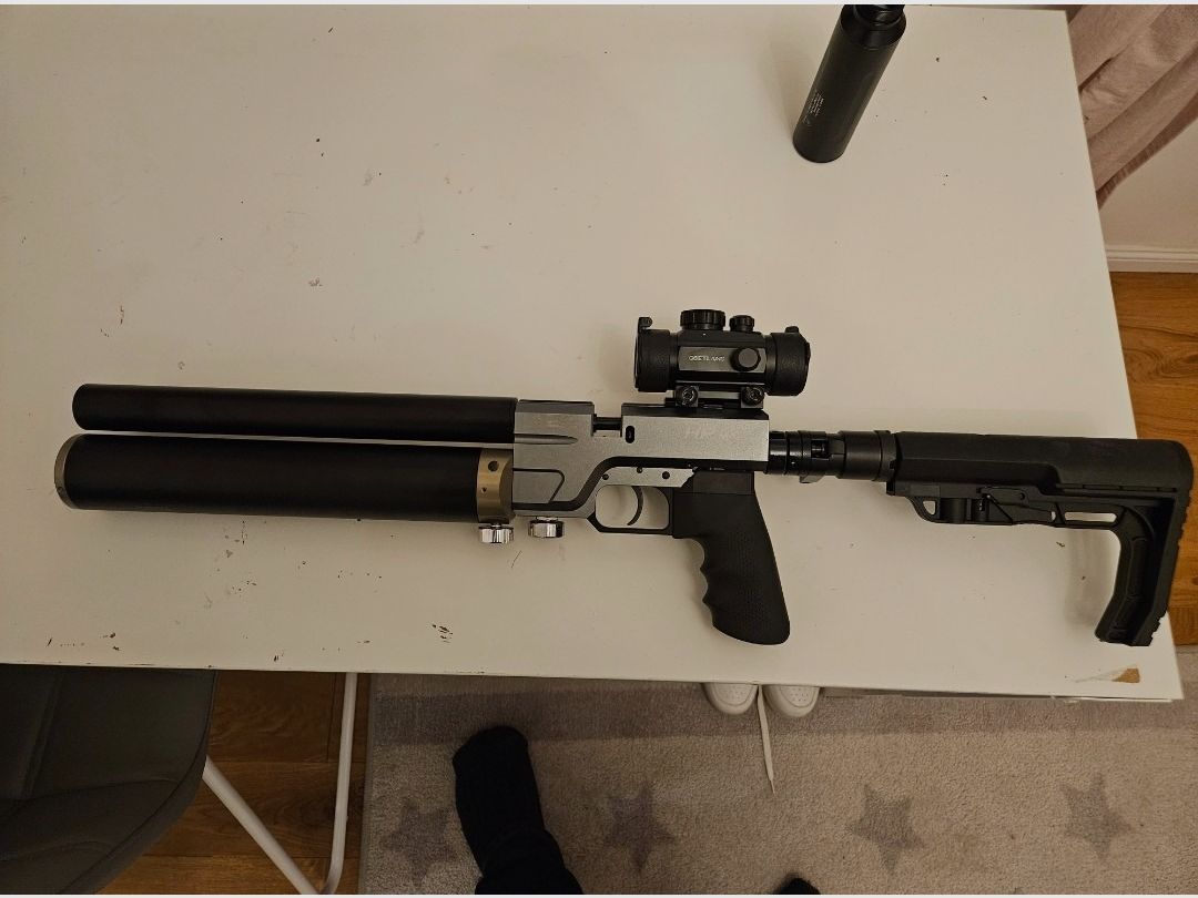 AEA HP Max z wieloma akcesoriami.