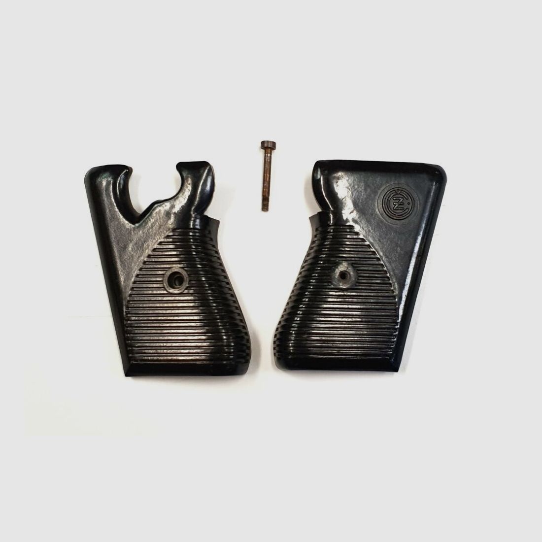 Pistola Ceska Zbrojovka CZ50/70 Pannelli Grip in Plastica Neri