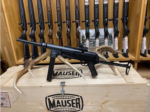 German Sport Guns MP40, mit Hawke Vantage 1x34