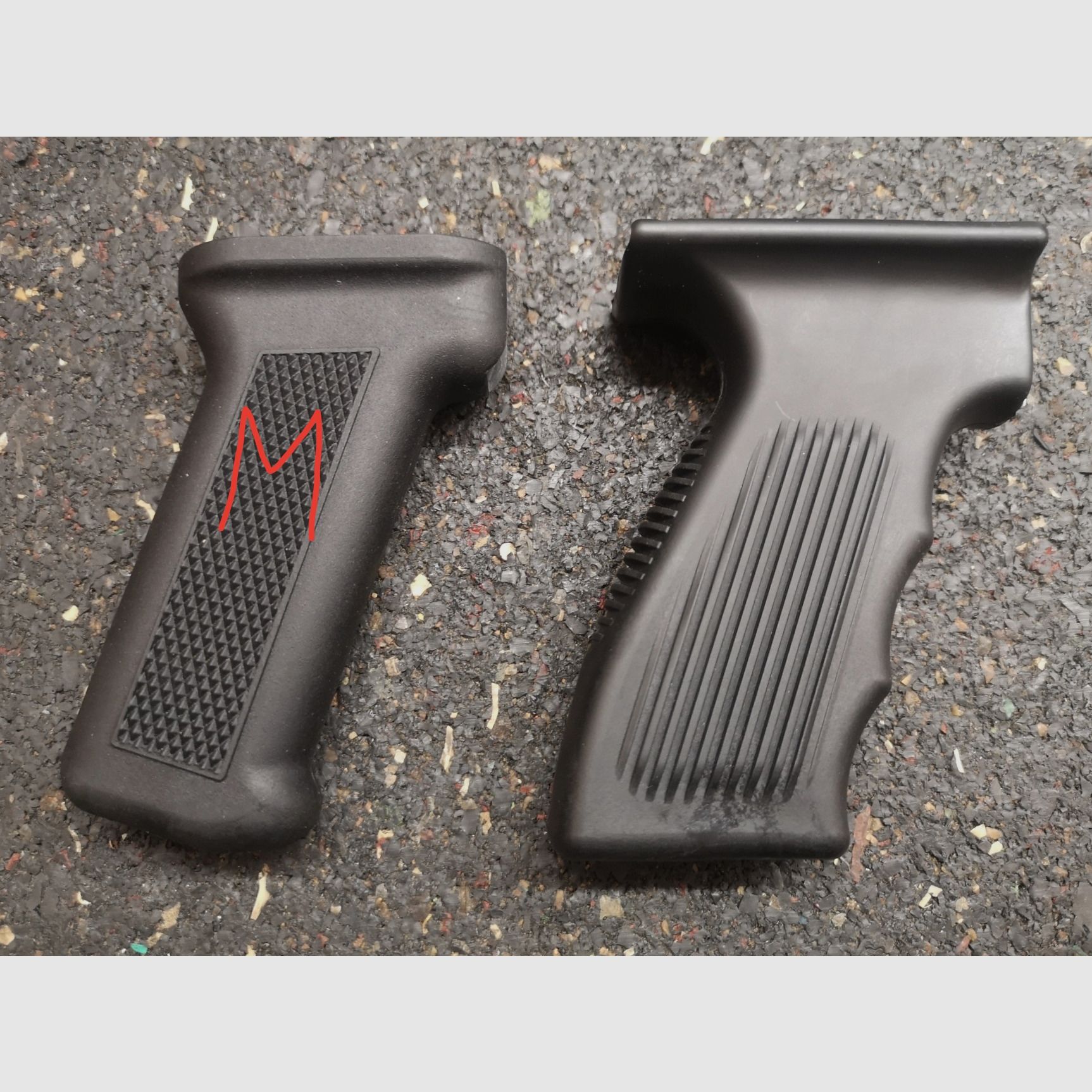 AK 47 Pistolengriff  taktisch verstärkt