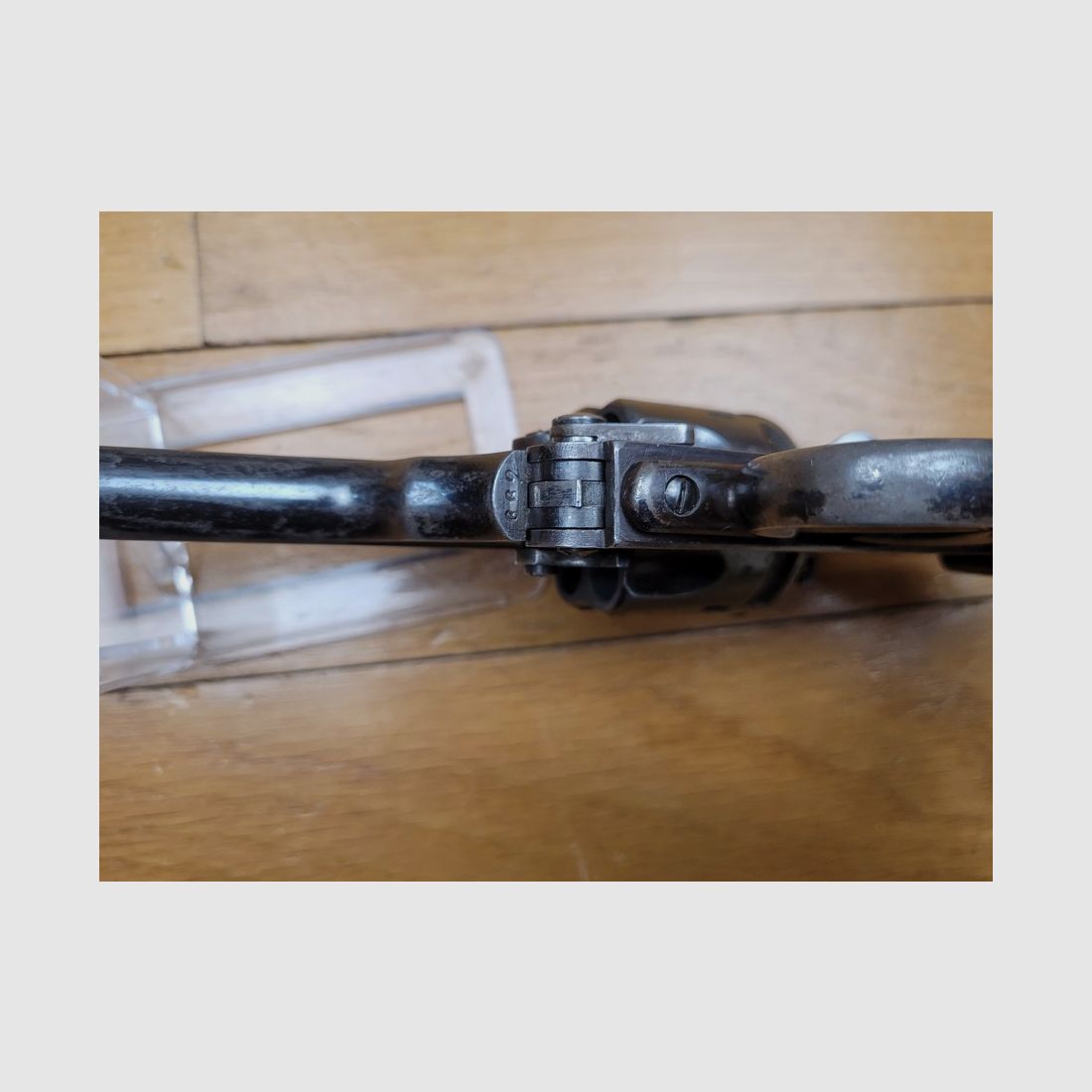 Sehr schöner Revolver Webley & Scott MKIII – Kaliber 38 /38S&W – hervorragende Fertigung aus Birmingham der 30er Jahre – sehr guter ästhetischer und mechanischer Zustand – sehr schöne gebrauchte Waffe in TBE +, Bild 12 von 16