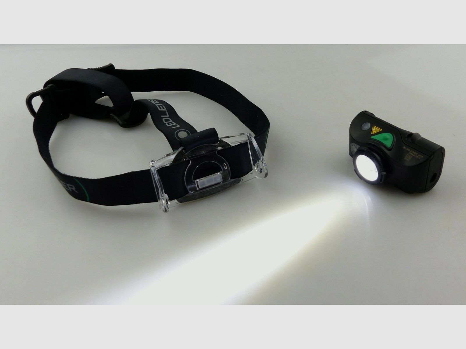Ledlenser 500972 LED Kopflampe Stirnlampe MH8 Multicolor 600 Lumen Jagd Angeln