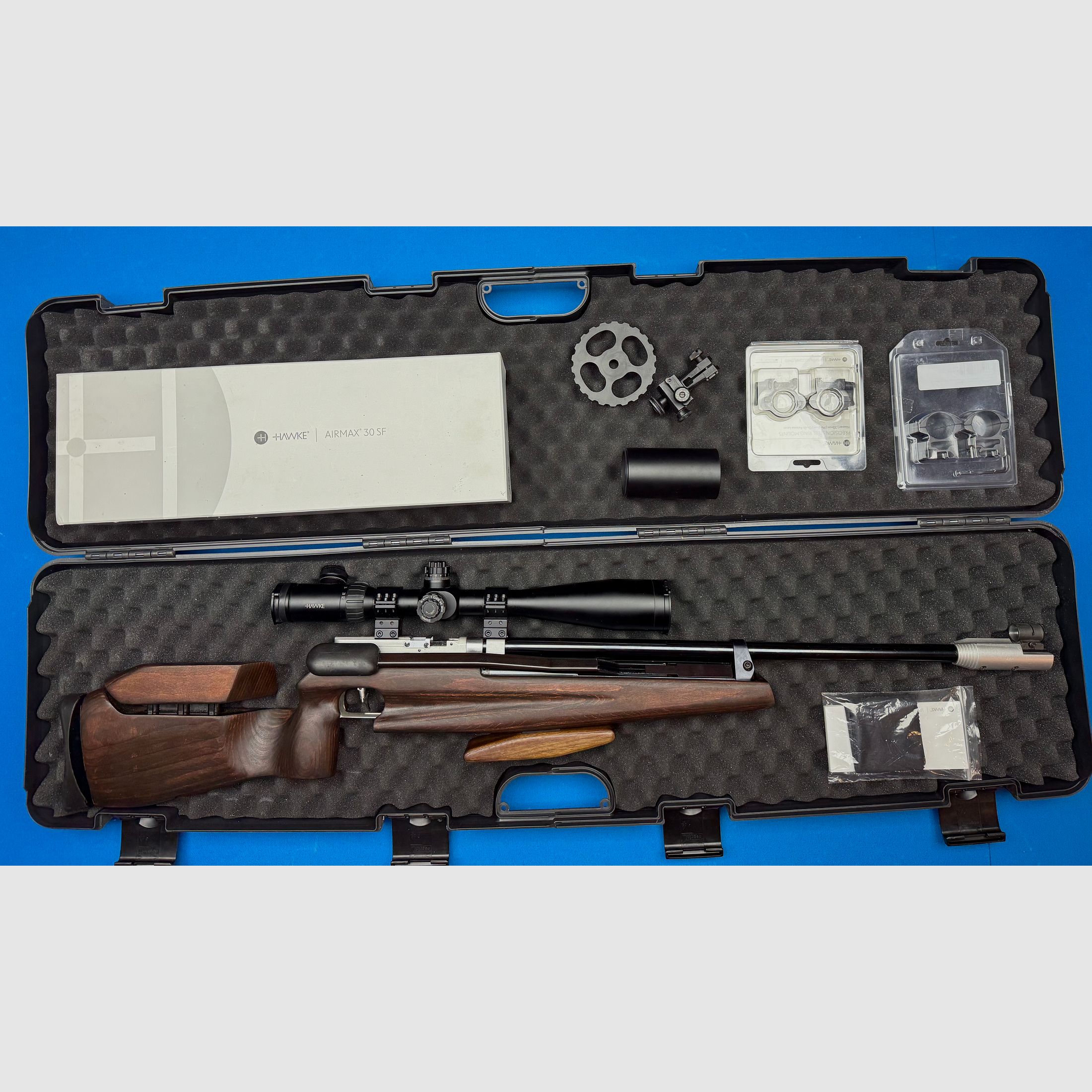 Feinwerkbau FWB 600 Field Target + Hawke Airmax 30 SF 8-32x50 AMX IR + FX Airguns Koffer