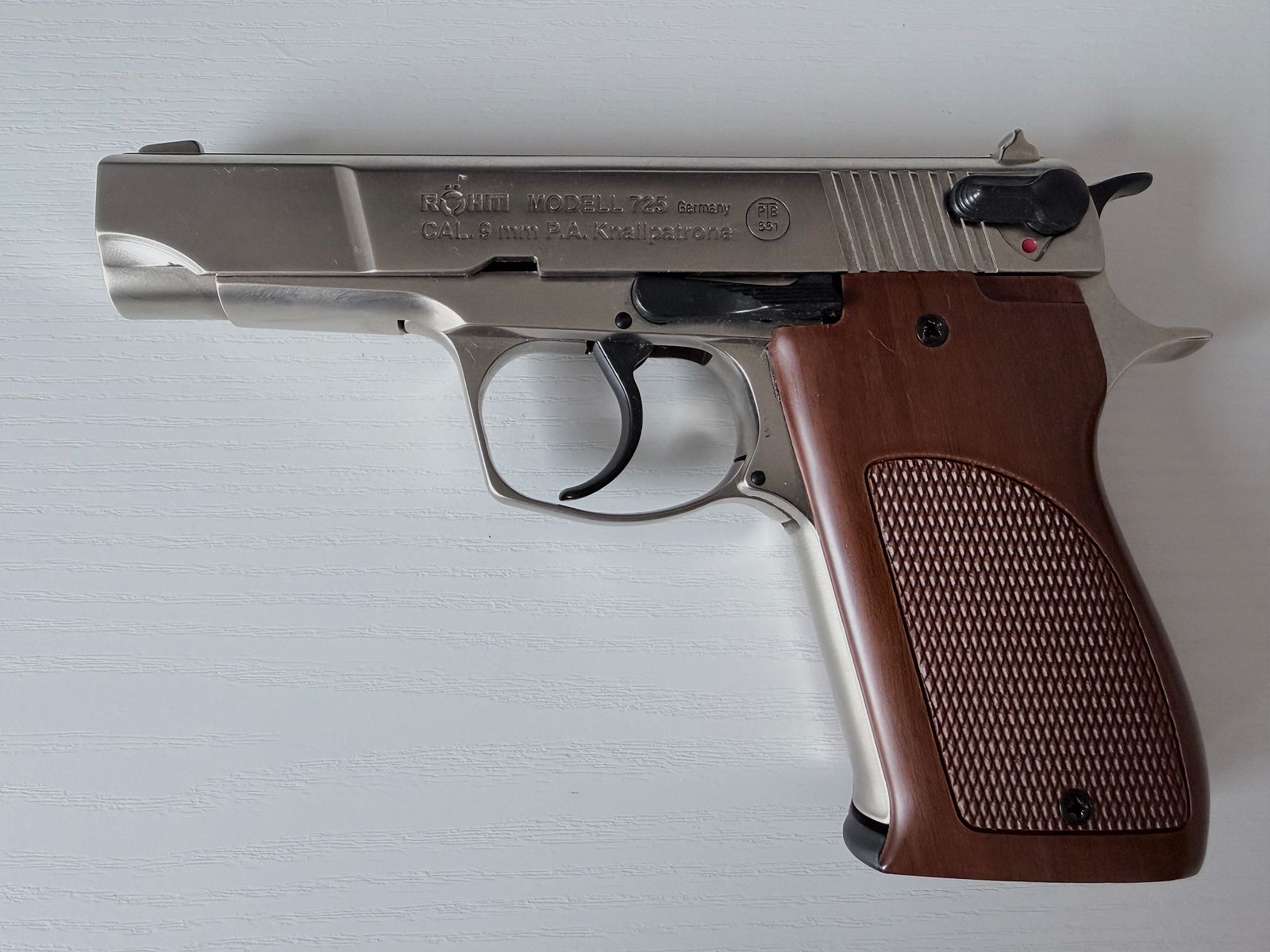 Röhm RG 725 9mm halbautomatische Knall & Gas drei Magazine in OVP
