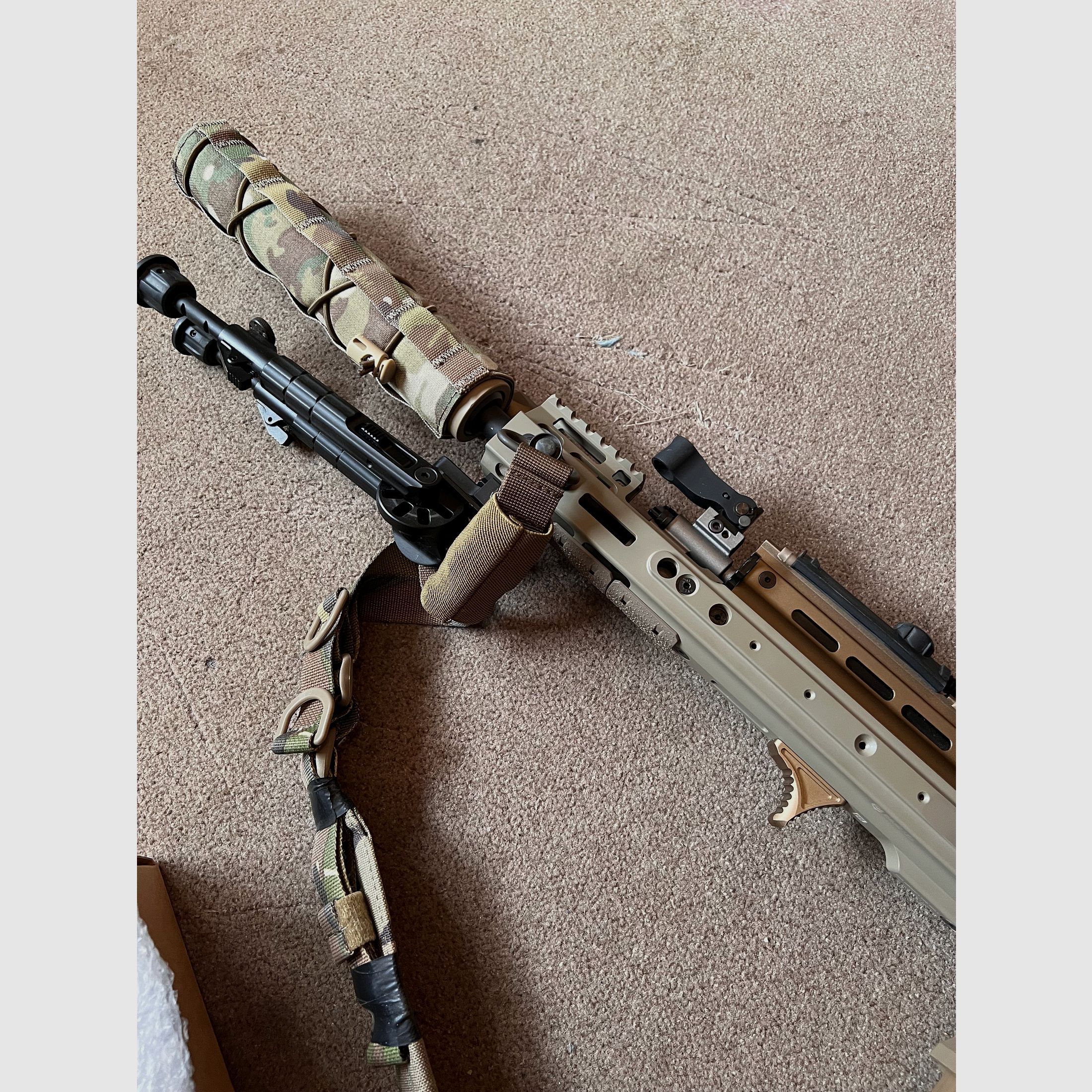 WE Scar H MK 17 en Desert Tan con mucho accesorio GBB Open Bolt 6mm BB Airsoft