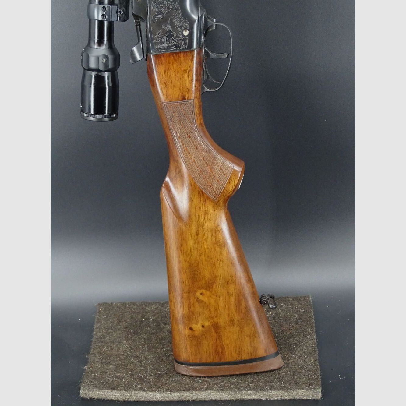 Brno ZH 307 BBF Kaliber .22 Hornet 12/70 ZF Bushnell 6-18x40 ZH 307