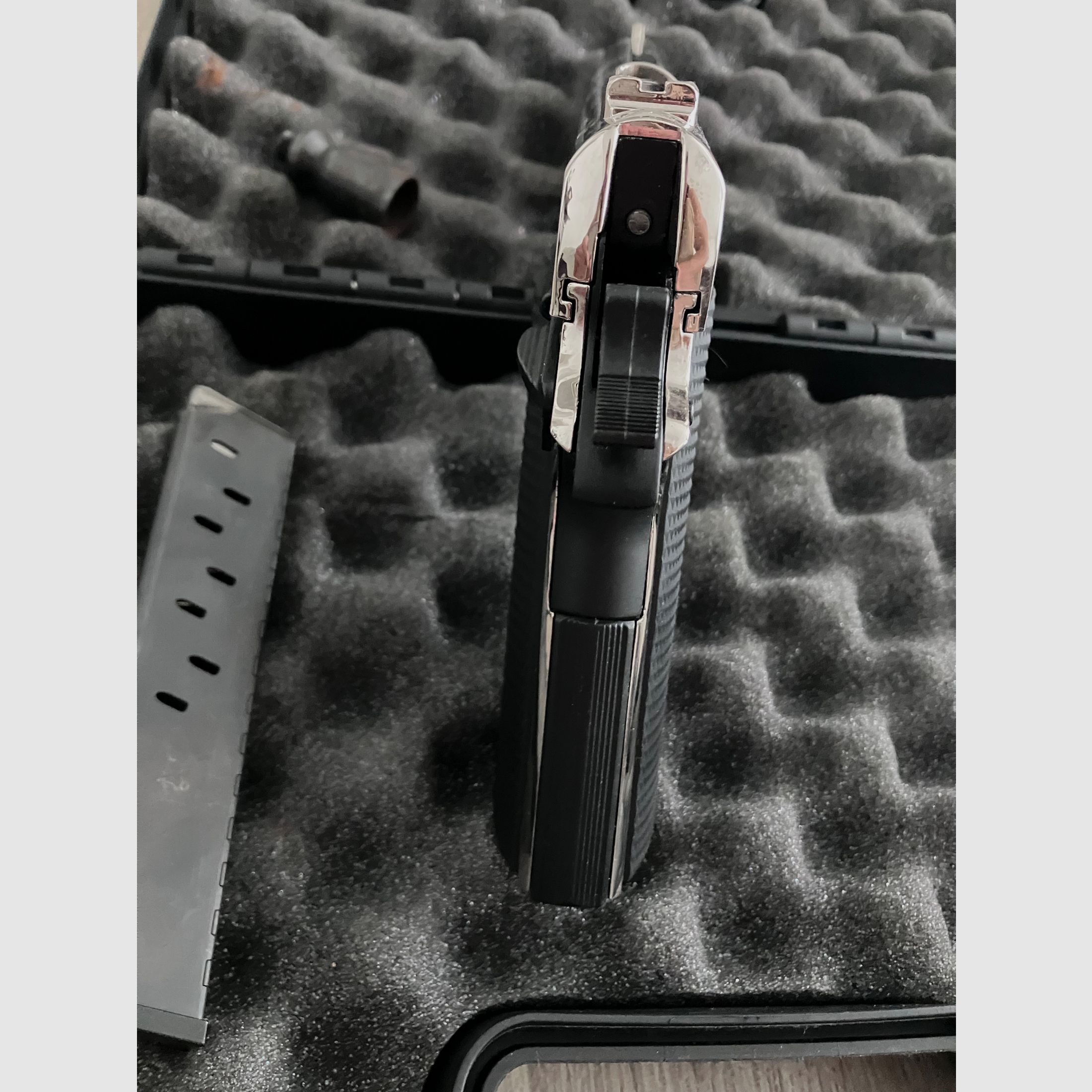 Colt Government 1911 A1 Chrome 9mm P.A.K.