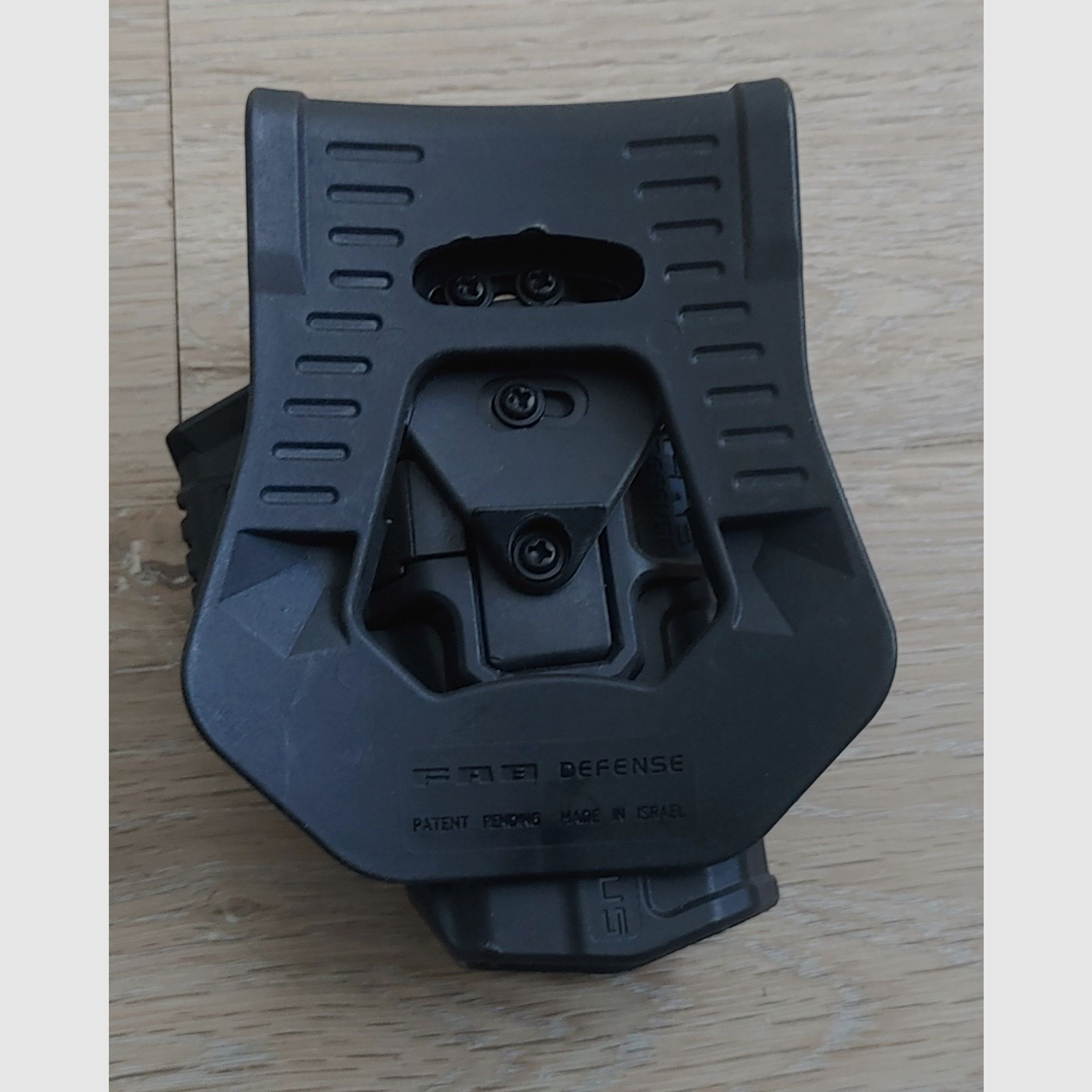 FAB Defence Glock 17 Holster dla leworęcznych w kolorze czarnym