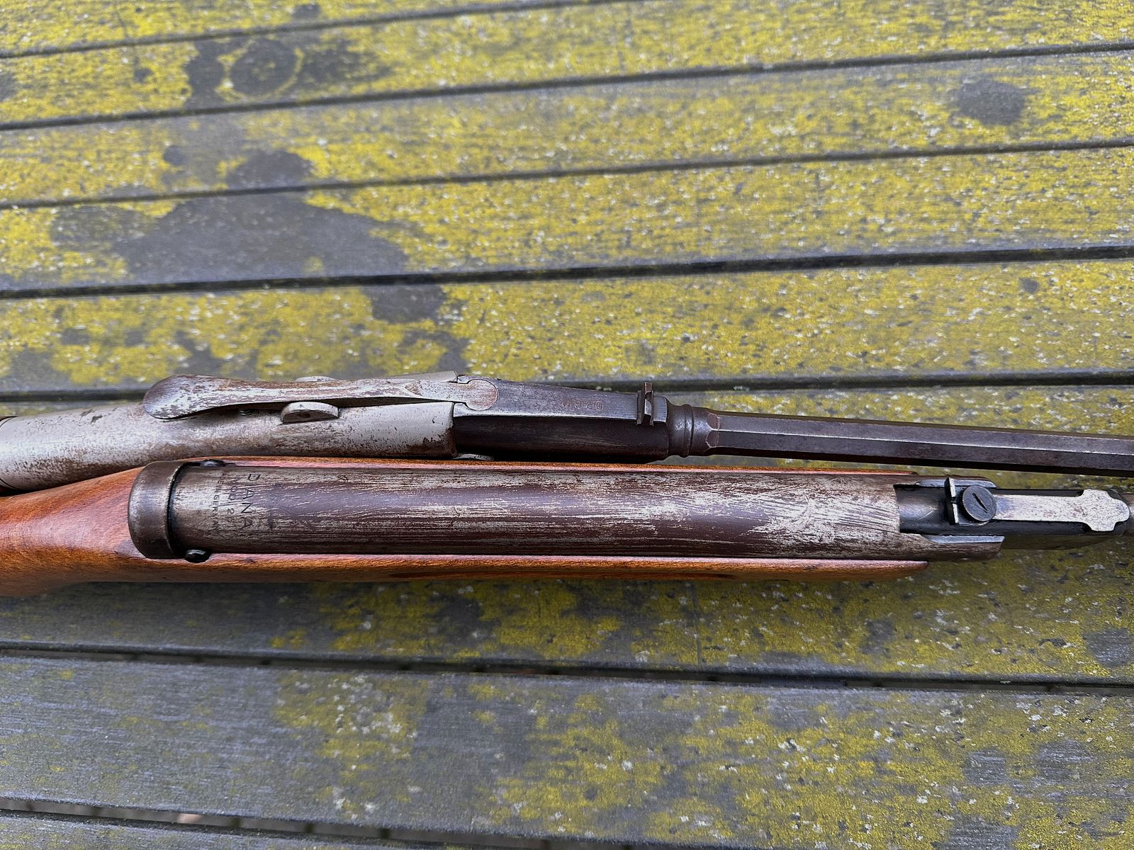 2 pièces de vieux fusil à air comprimé Knicker Diana 25 RDA et avant 1945 D.R.G.M. provenant d'une succession