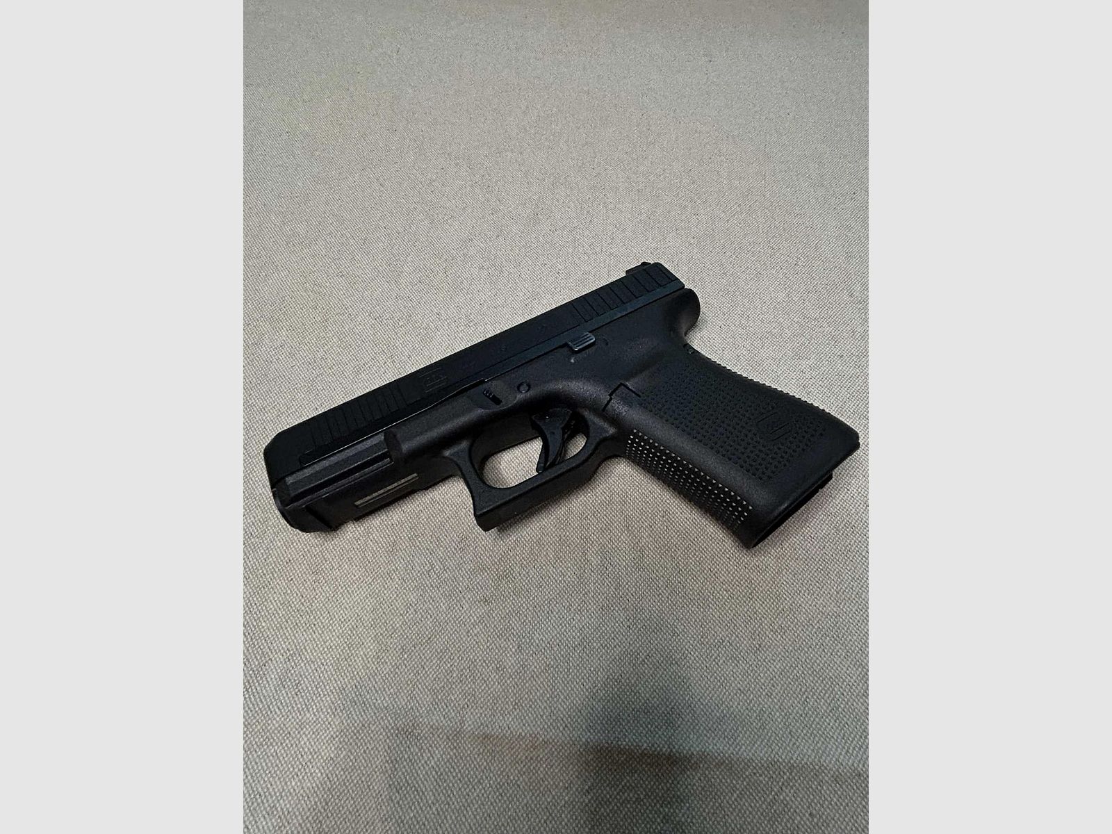 Glock 44 in kaliber .22lr - Compleet pakket met 4 magazijnen, Ghost-holster & 2 optiekbeugels