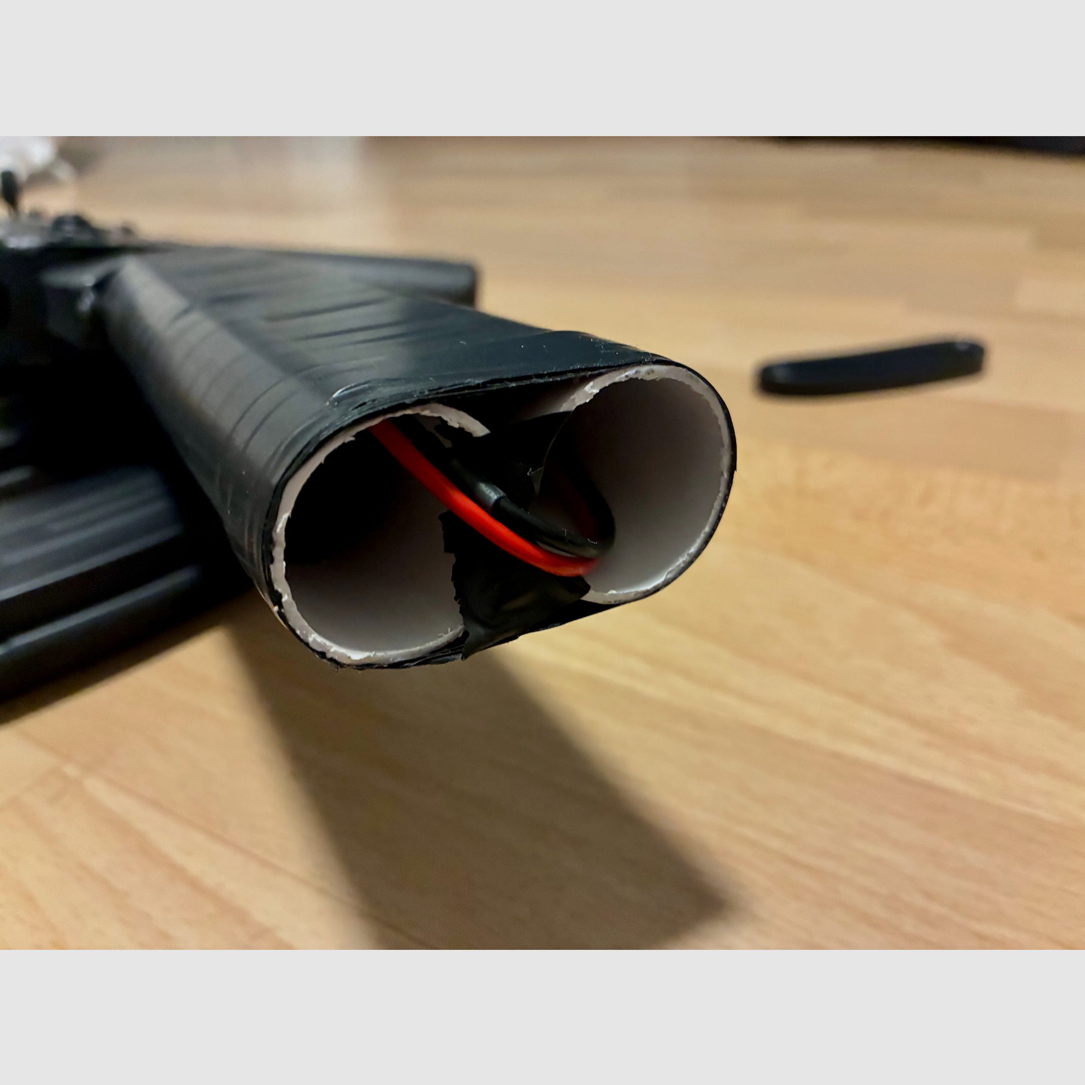BEGADI AKM GEN-5 SPORT S-AEG Airsoft Softair + 8 Magazine / 11V Akkus, Ladegerät, BBs