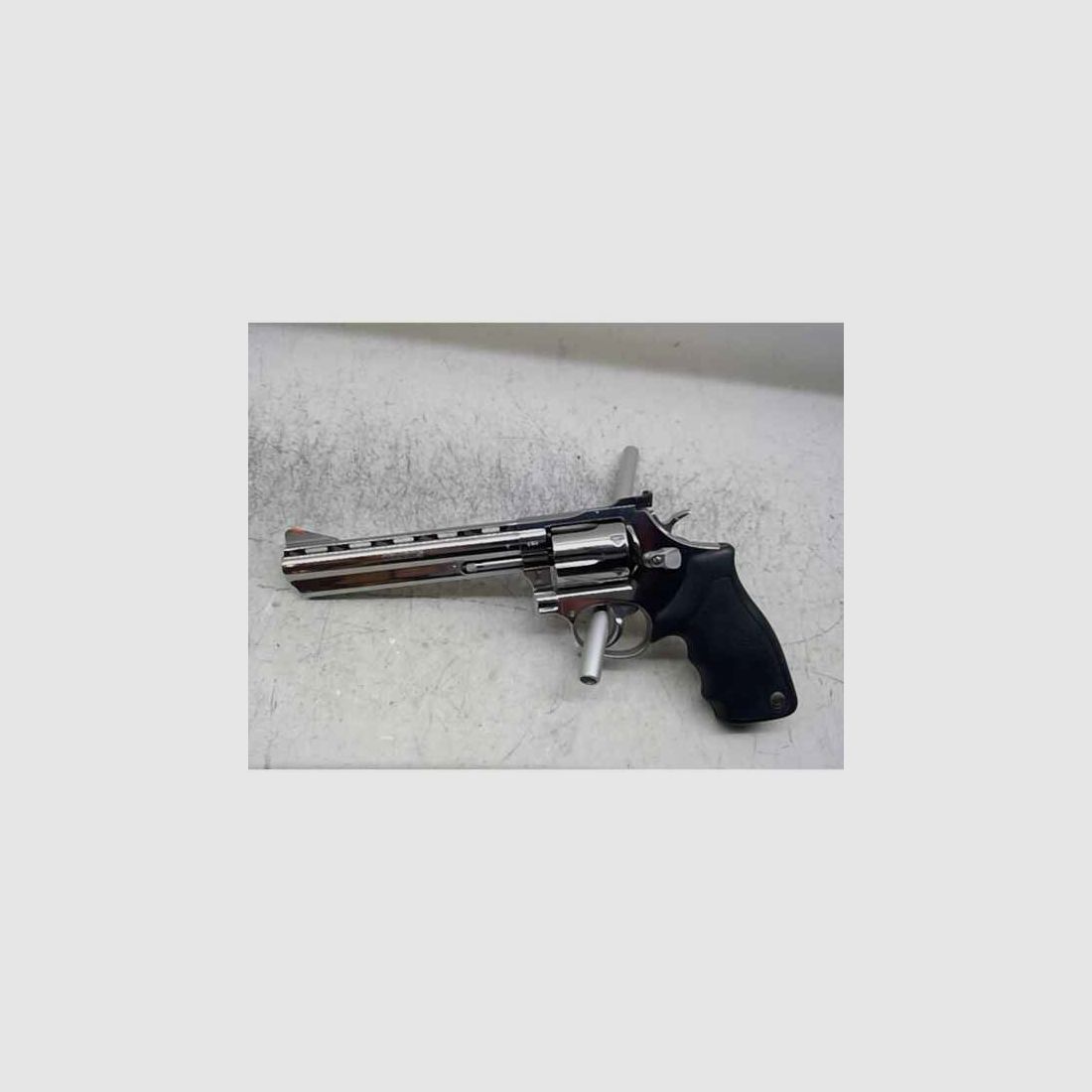 Revolver Taurus Mod. 668 im Kaliber 357 Magn. gebraucht