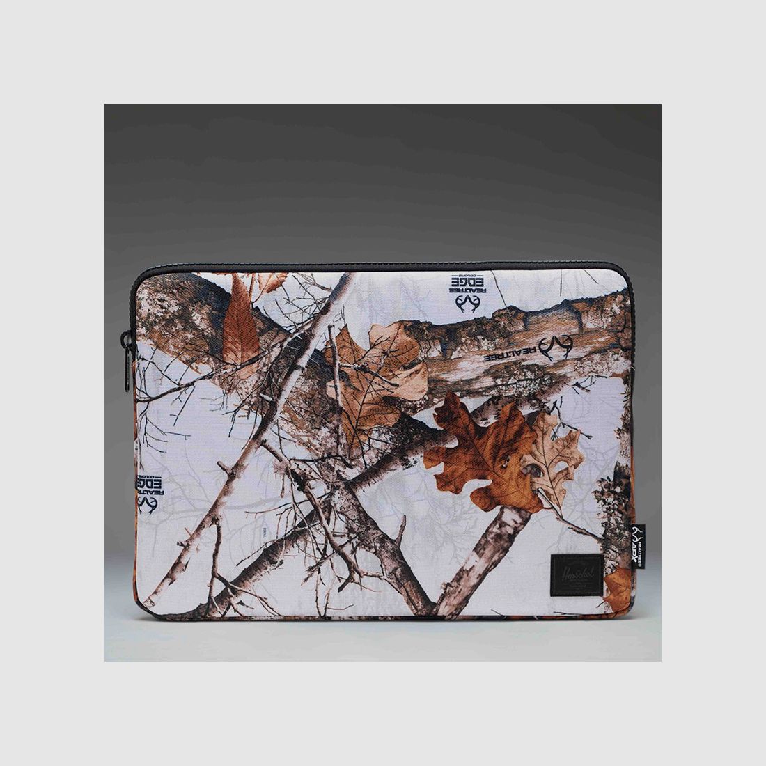 HERSCHEL – REALTREE® ANCHOR SLEEVE | 15-16 Zoll | Realtree Edge® Camo Weiß/Schwarz, Bild 2 von 2