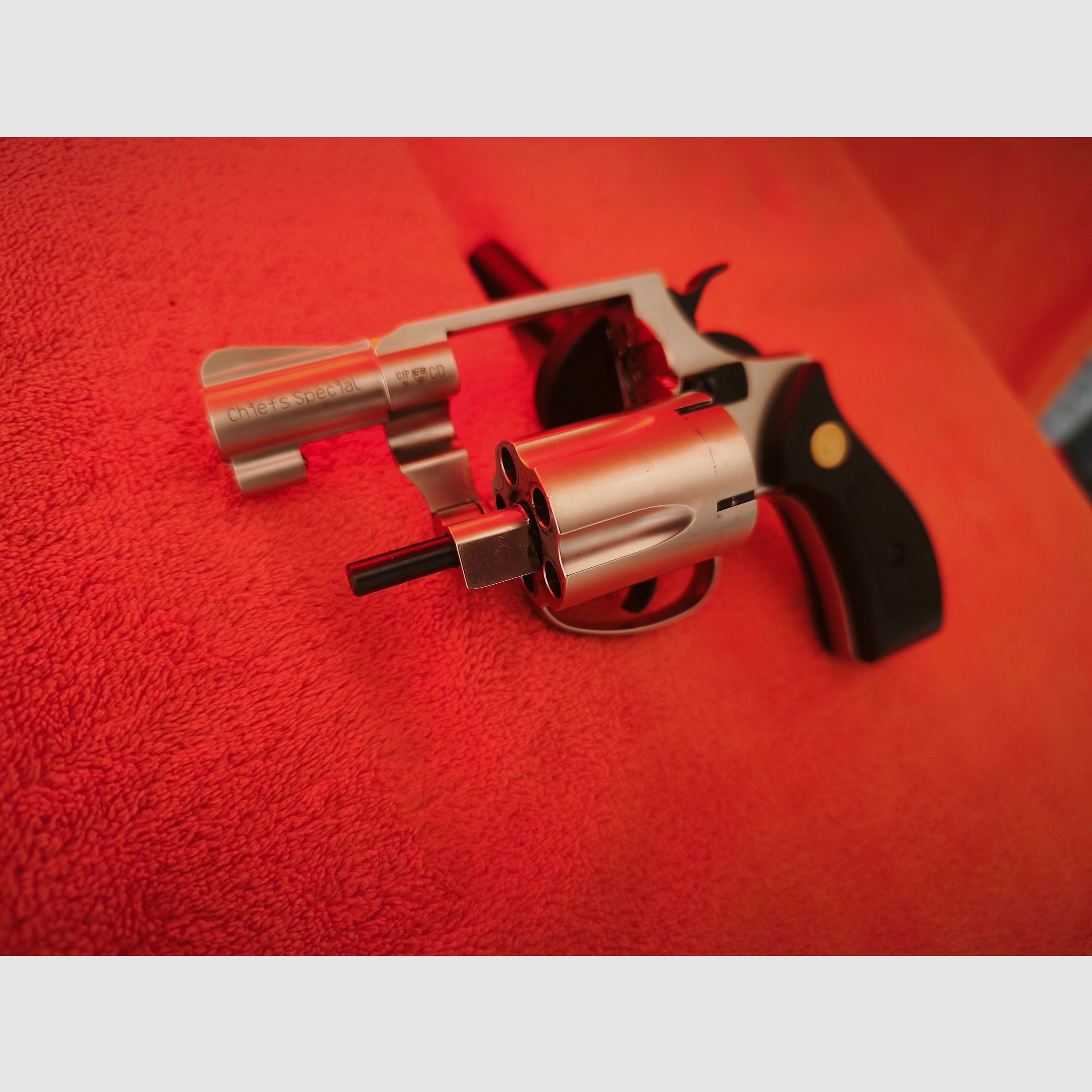  Smith & Wesson / Colt Chiefs Special – Schreckschuss Revolver, Top-Zustand (< 30 Schuss)