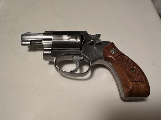Smith & Wesson Mod. 36 Revolver .38Spez. Stainless Steel
