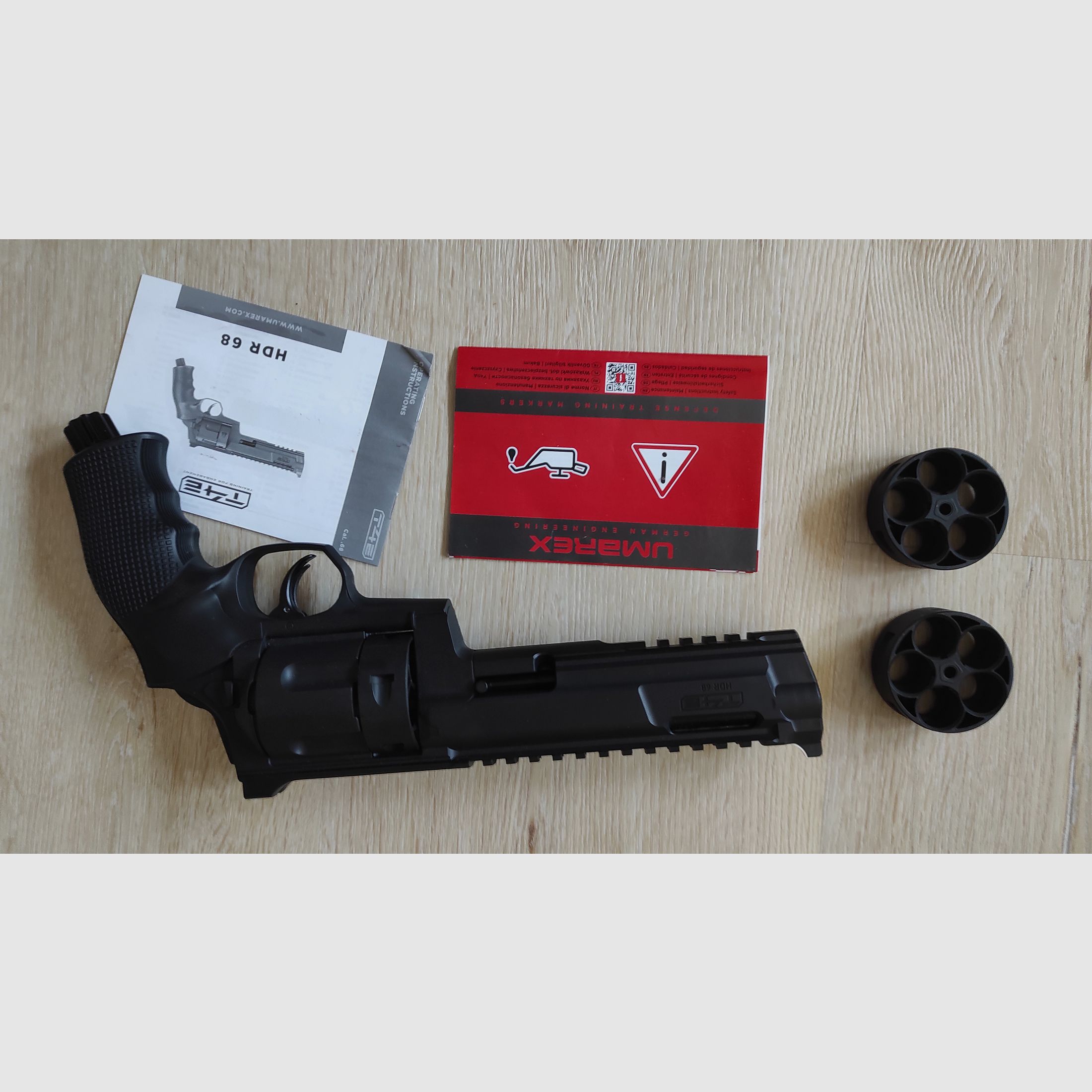 T4E HDR 68 CO2 RAM Revolver Kal. .68 zwart voor Home Defense / Training incl. 2 reserve trommels
