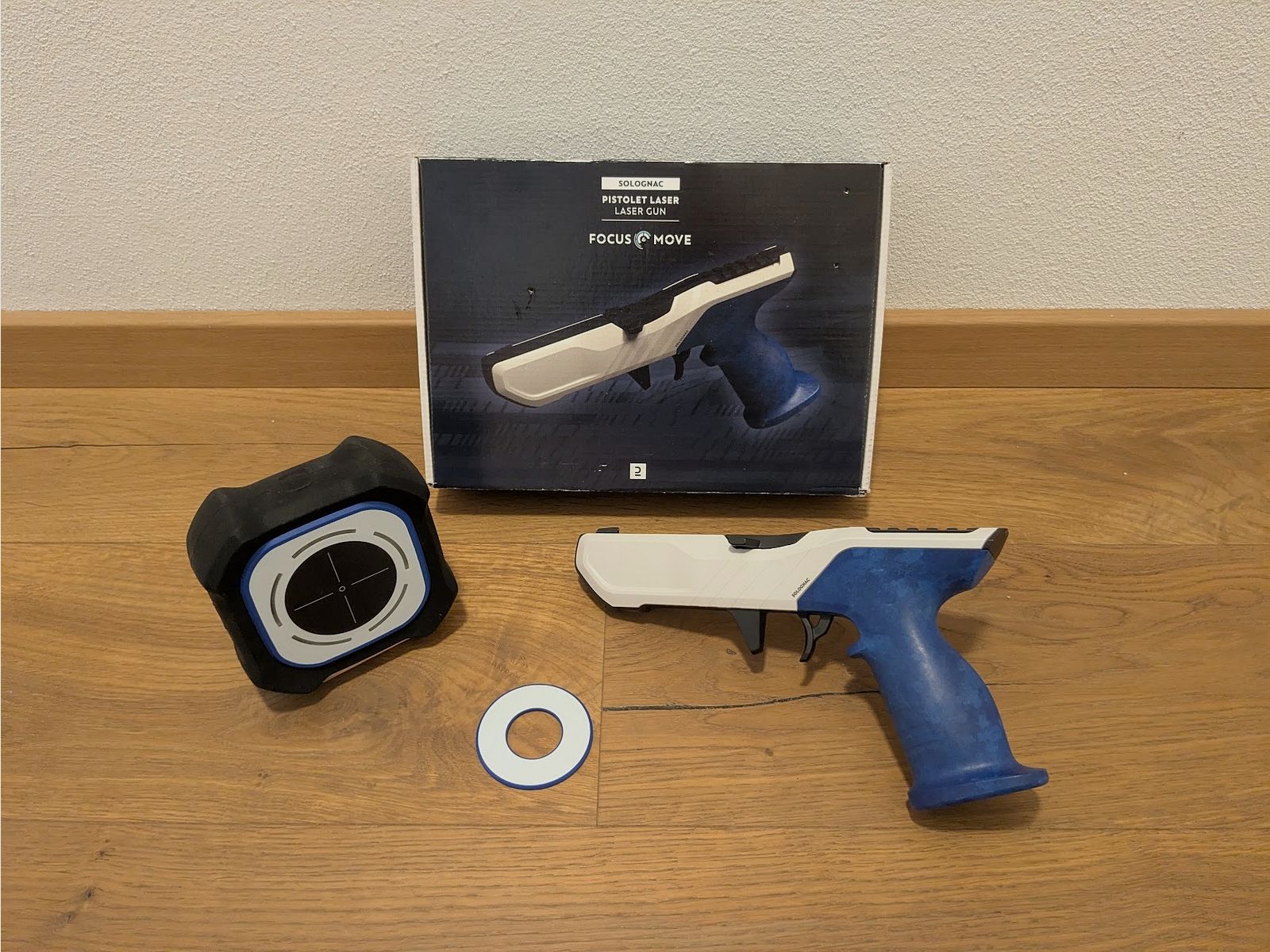   Neuwertig: „Focus and Move“ Laserpistole inklusive eletronische Zielscheibe (Decathlon) 