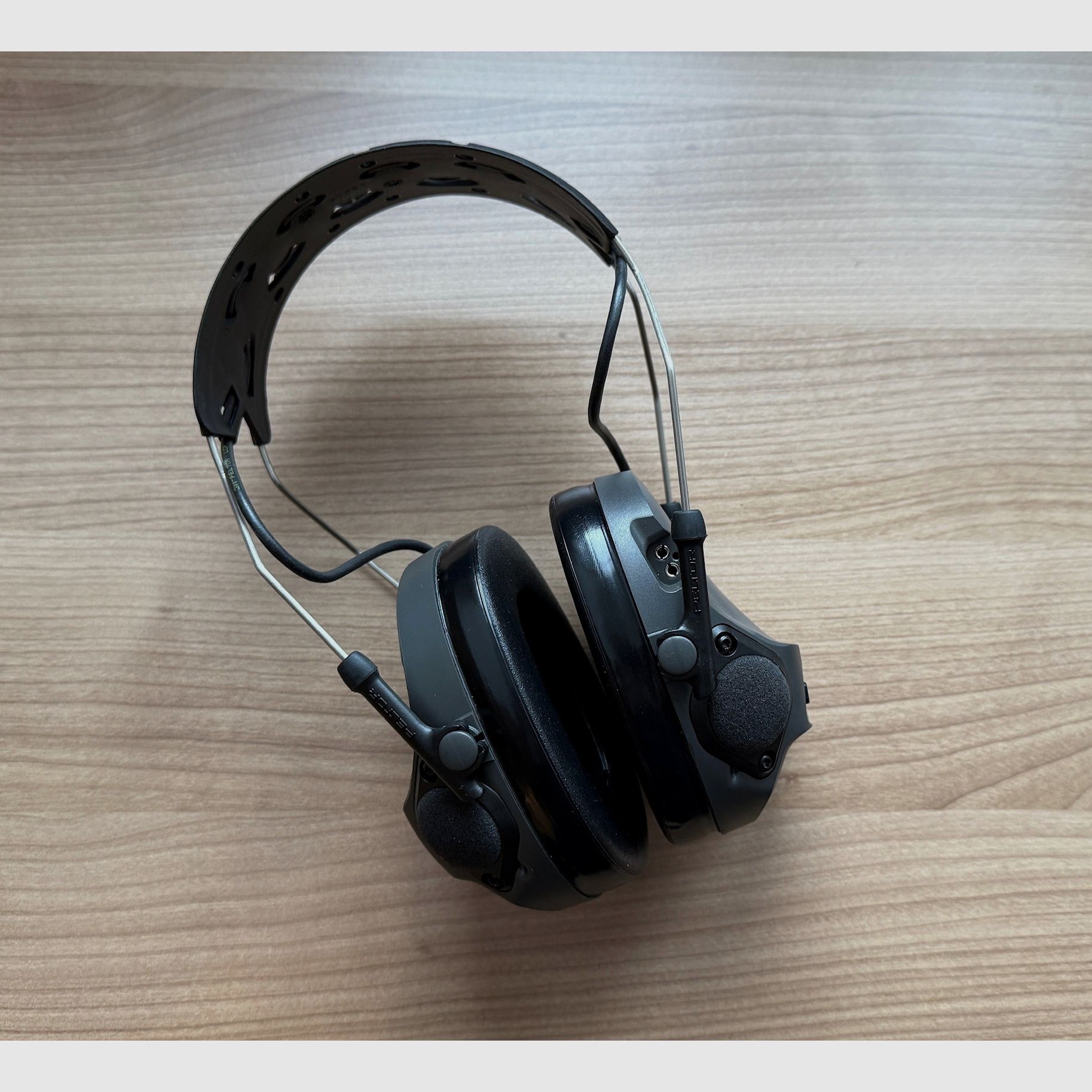 3M Peltor ComTac VIII aktiver Gehörschutz MT14H418A-02 GE