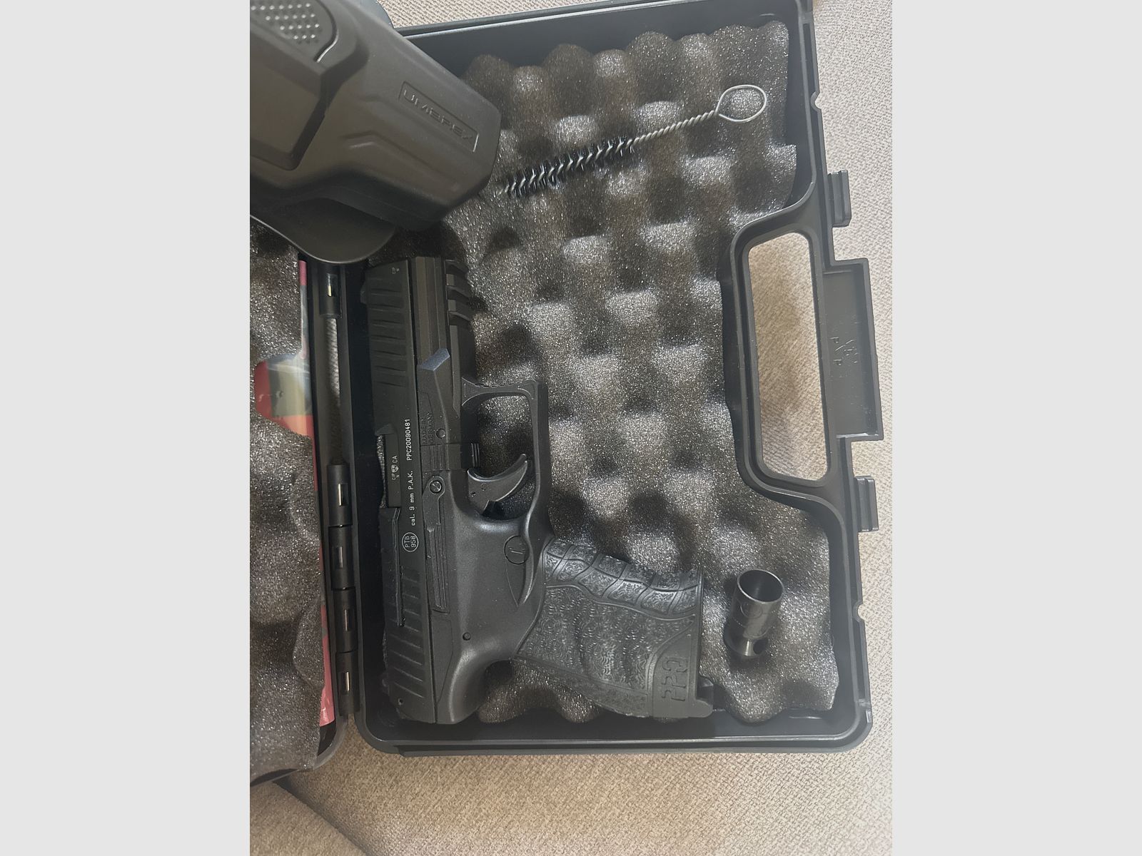 Walter PPQ con funda, como nuevo